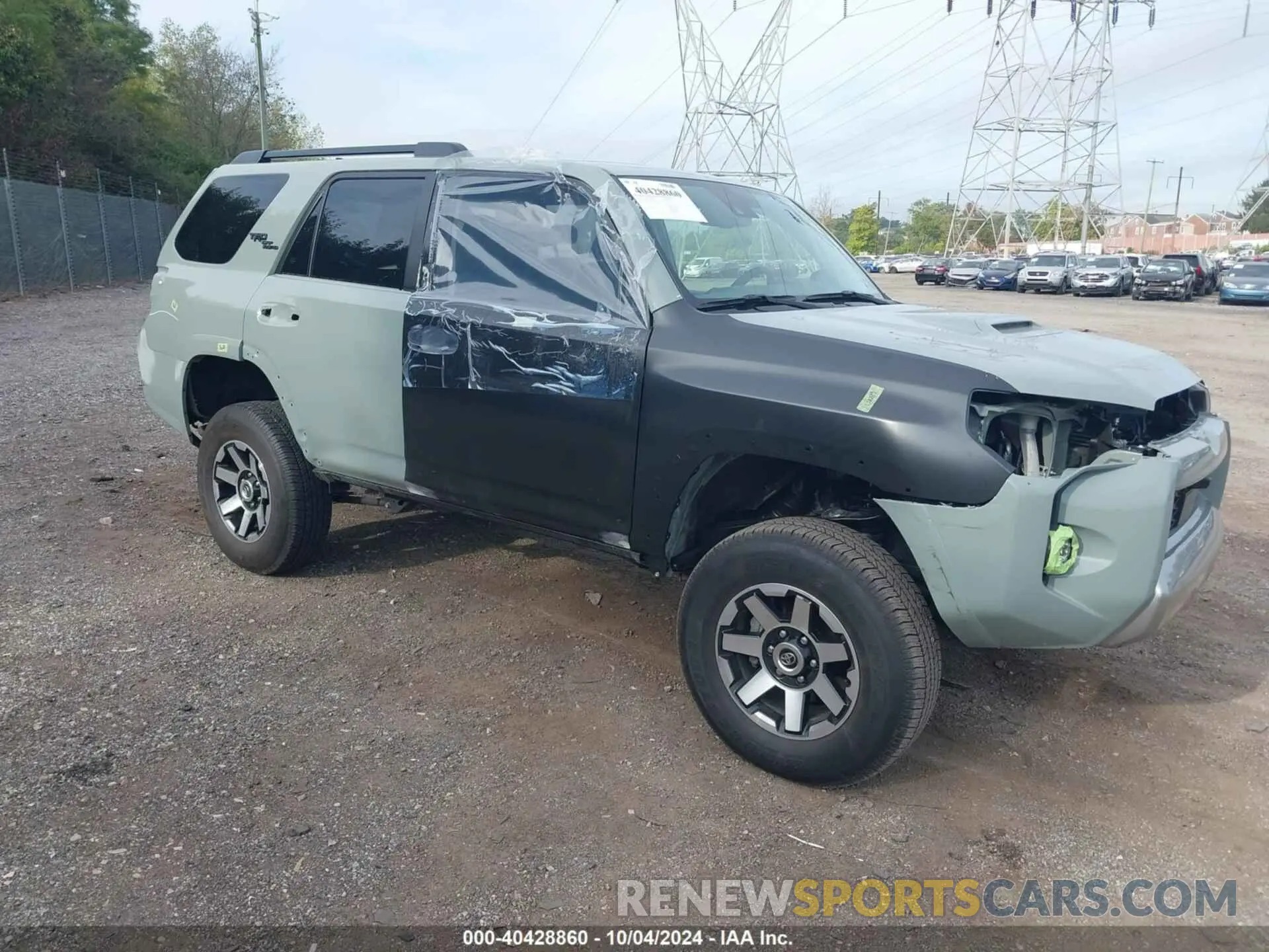 1 Фотография поврежденного автомобиля JTERU5JR4P6153389 TOYOTA 4RUNNER 2023