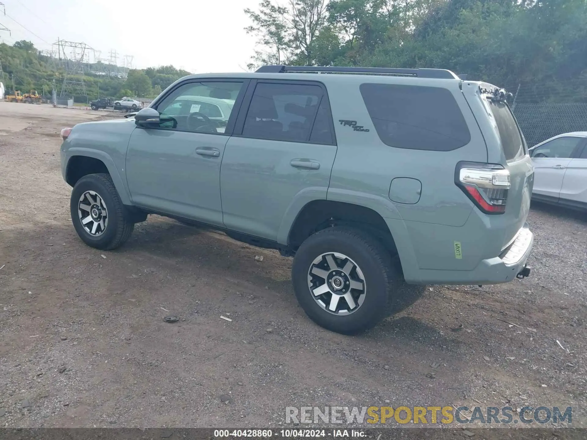 3 Фотография поврежденного автомобиля JTERU5JR4P6153389 TOYOTA 4RUNNER 2023
