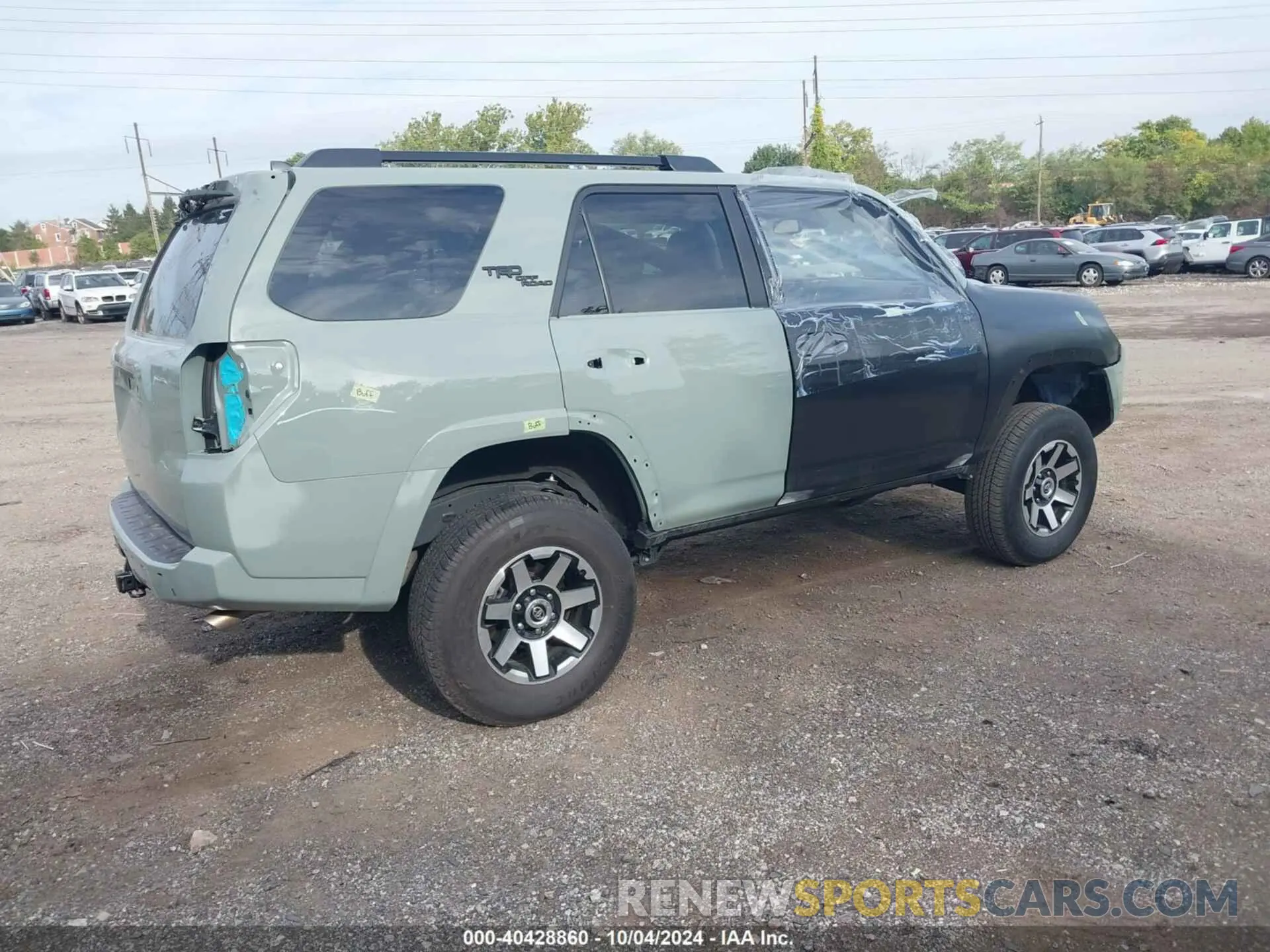 4 Фотография поврежденного автомобиля JTERU5JR4P6153389 TOYOTA 4RUNNER 2023