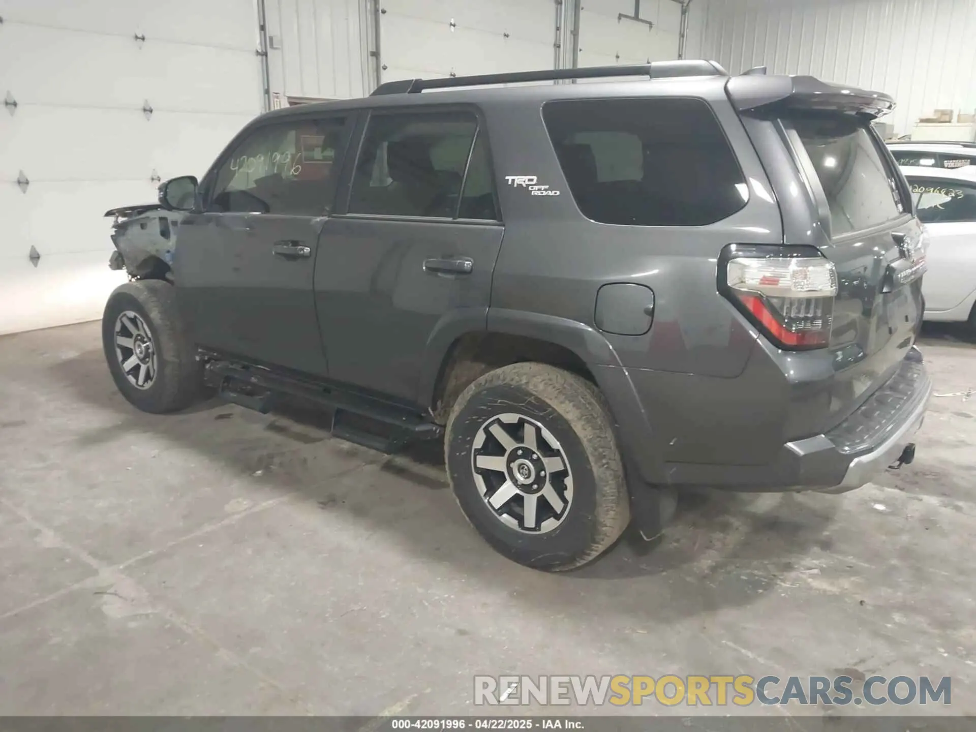 3 Photograph of a damaged car JTERU5JR4P6194394 TOYOTA 4RUNNER 2023
