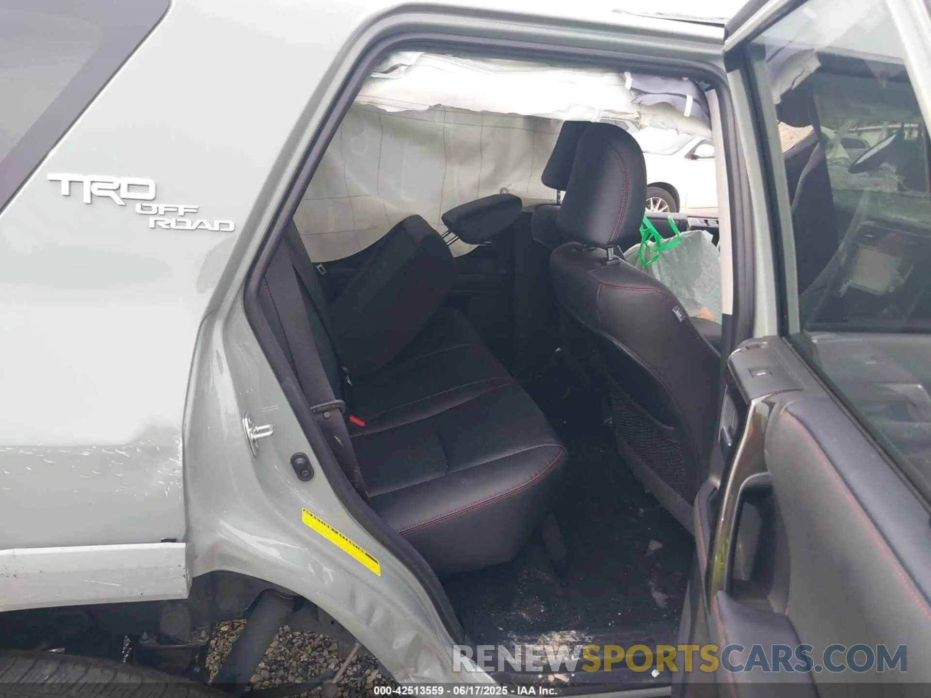 8 Photograph of a damaged car JTERU5JR4P6210352 TOYOTA 4RUNNER 2023