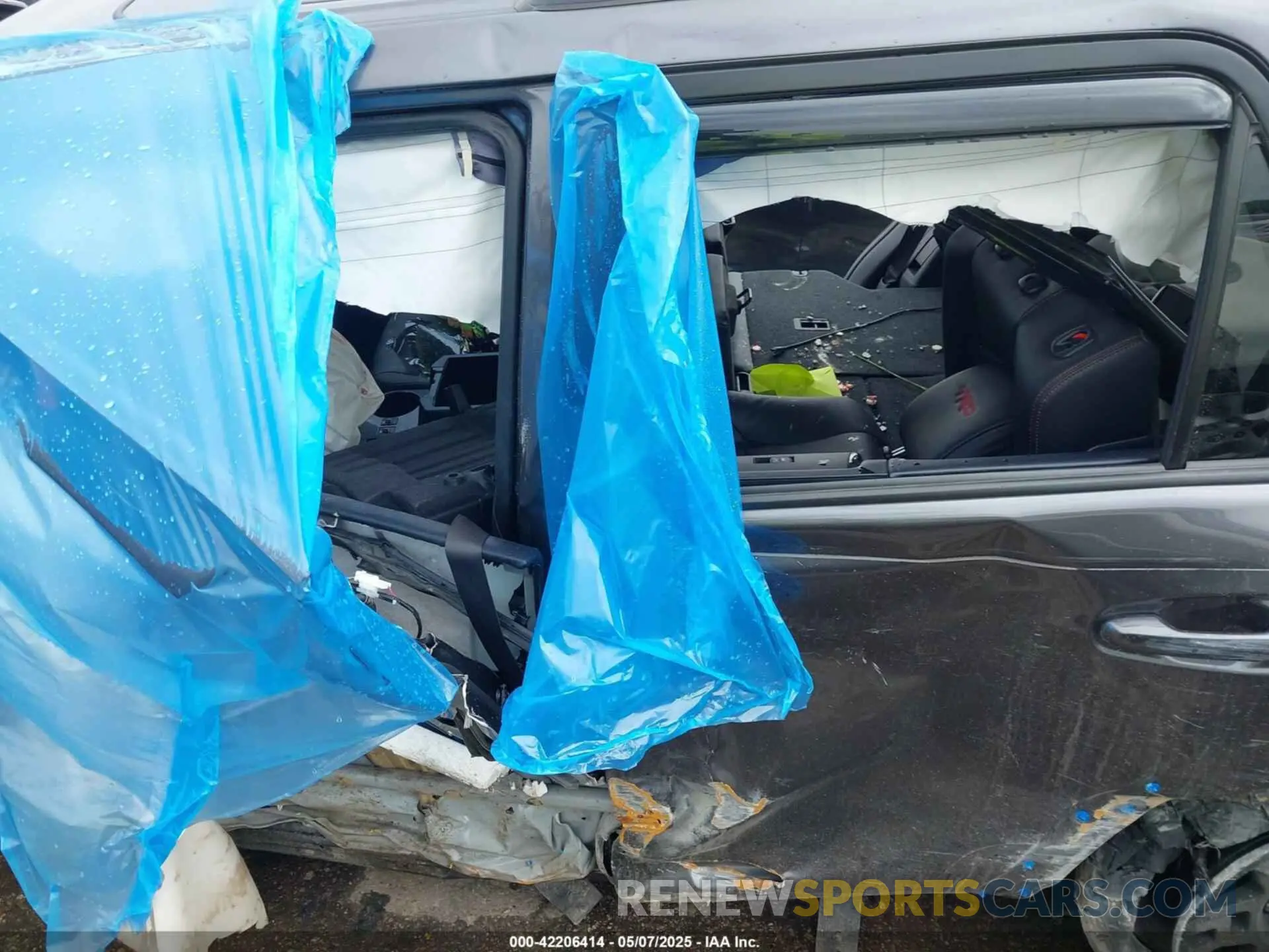 13 Photograph of a damaged car JTERU5JR5P6160741 TOYOTA 4RUNNER 2023