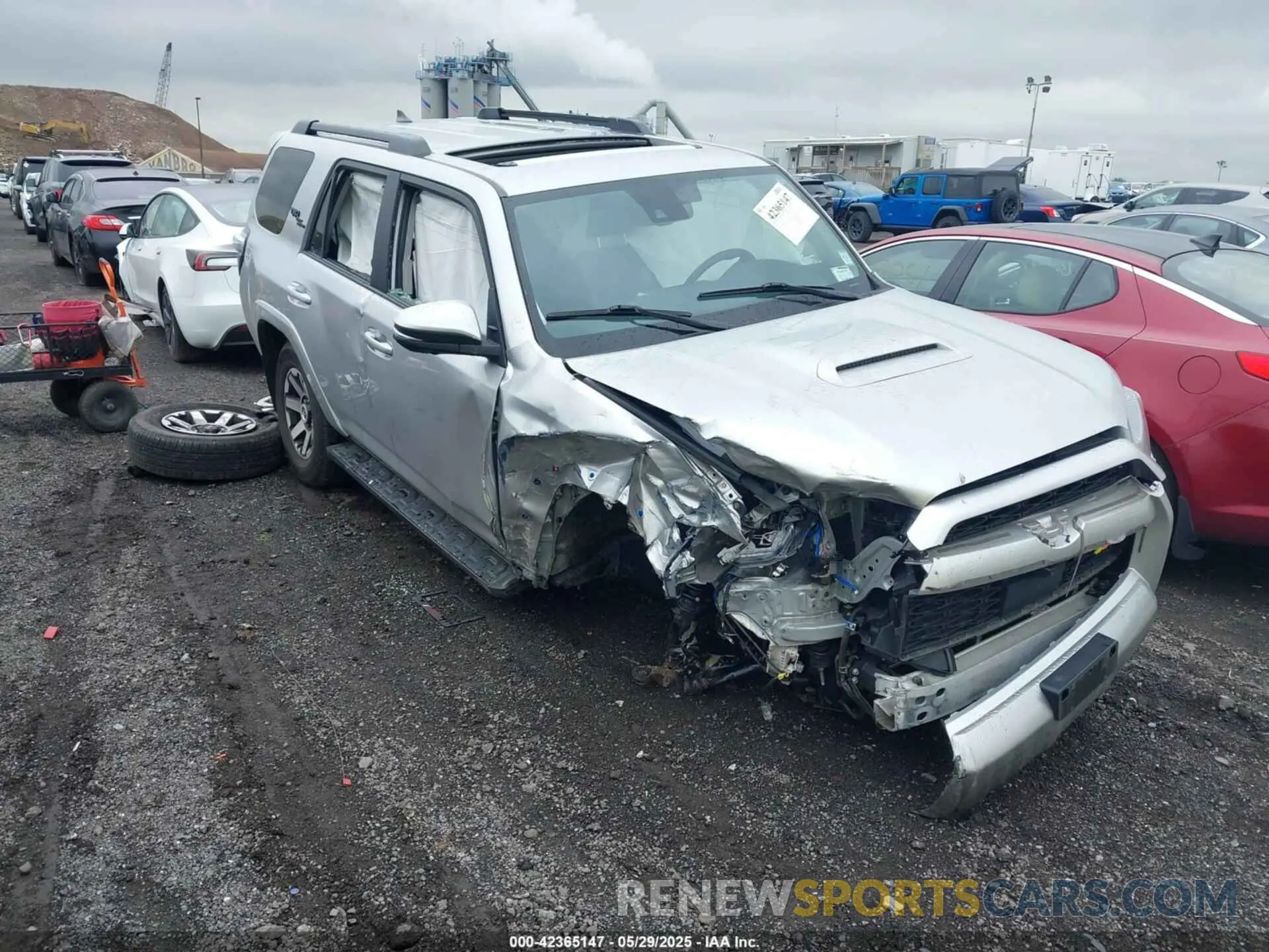 1 Photograph of a damaged car JTERU5JR7P6115817 TOYOTA 4RUNNER 2023