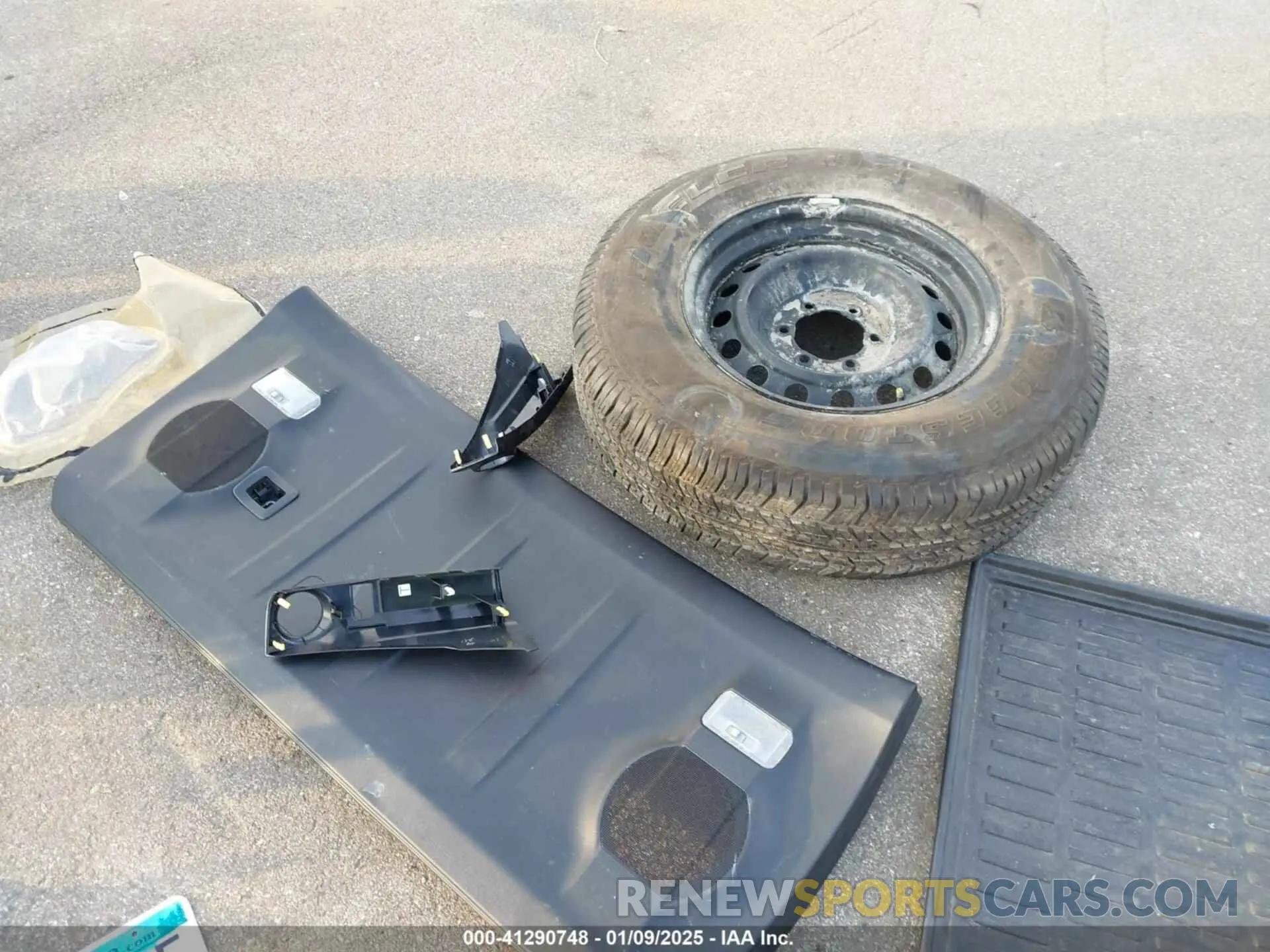 12 Фотография поврежденного автомобиля JTERU5JR8P6203503 TOYOTA 4RUNNER 2023