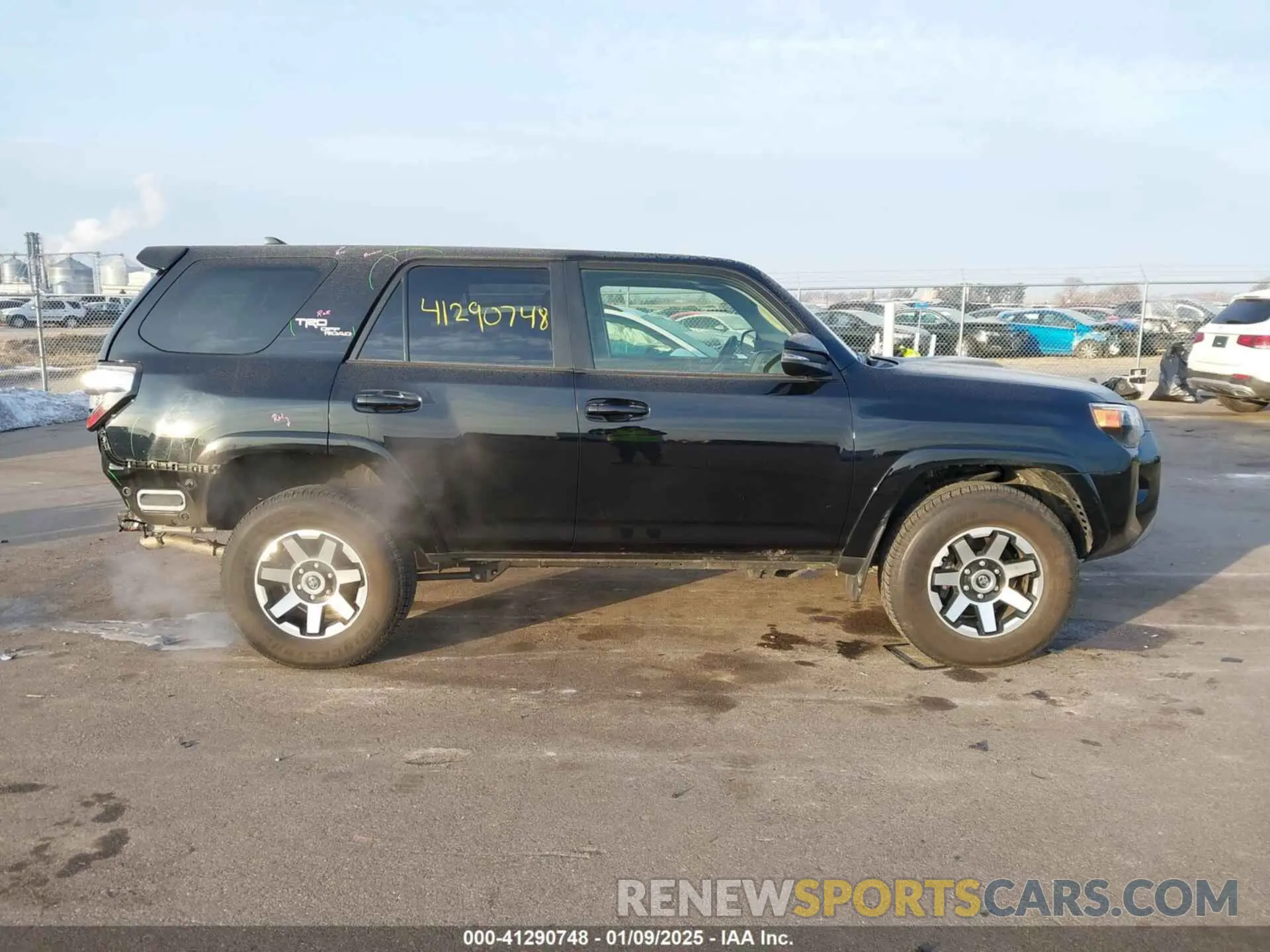 14 Фотография поврежденного автомобиля JTERU5JR8P6203503 TOYOTA 4RUNNER 2023