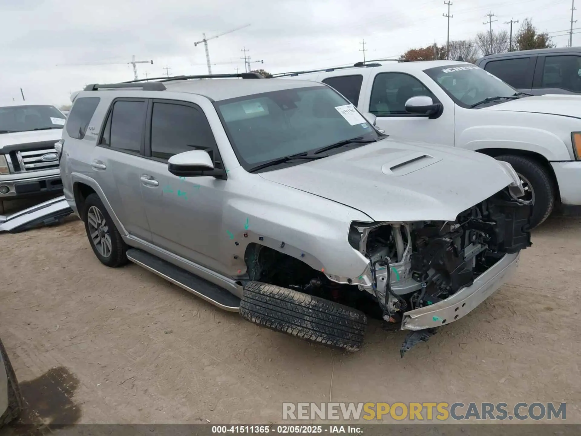 1 Photograph of a damaged car JTESU5JR1P6098482 TOYOTA 4RUNNER 2023