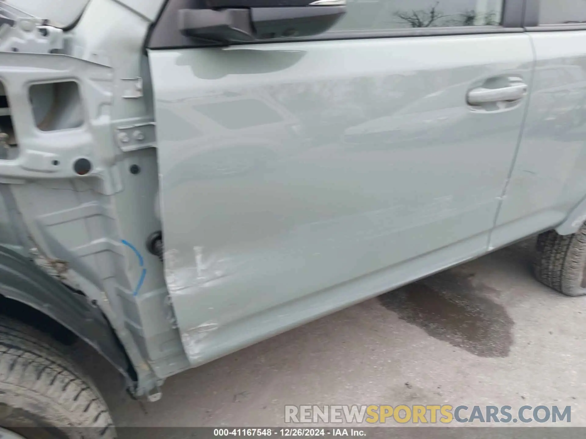 18 Фотография поврежденного автомобиля JTESU5JR4P6104307 TOYOTA 4RUNNER 2023