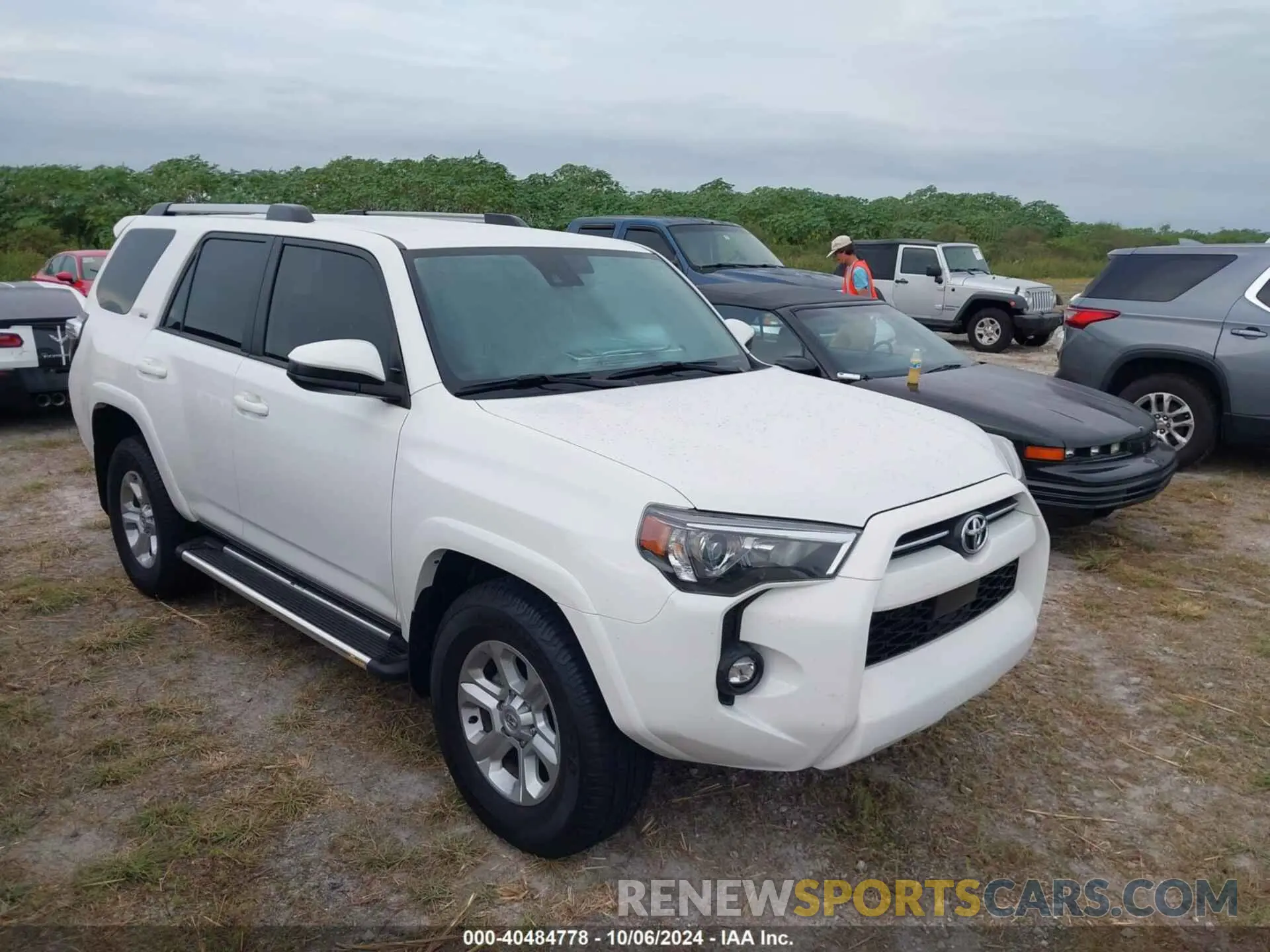 1 Фотография поврежденного автомобиля JTEEU5JR0R5306731 TOYOTA 4RUNNER 2024