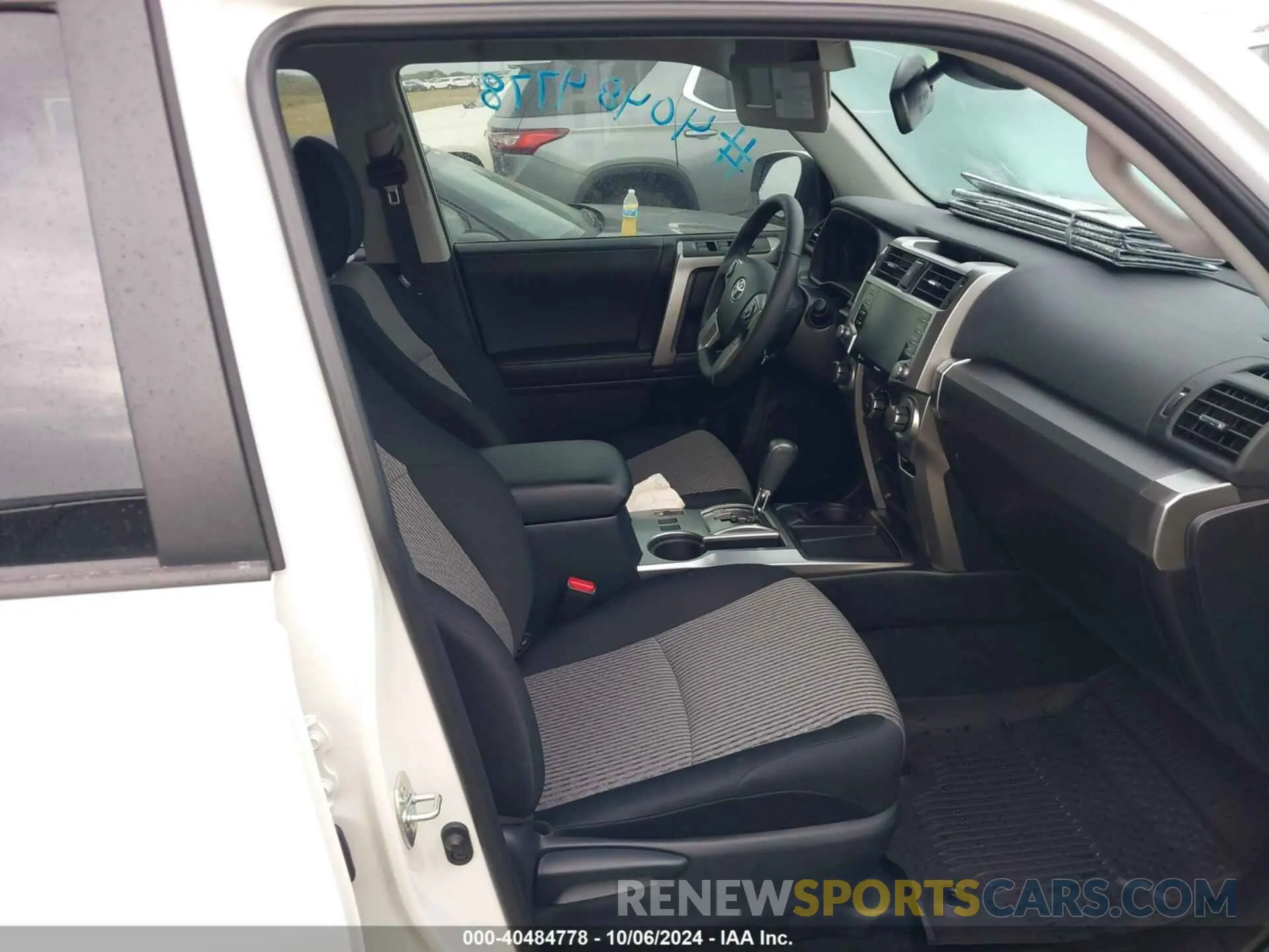 5 Фотография поврежденного автомобиля JTEEU5JR0R5306731 TOYOTA 4RUNNER 2024