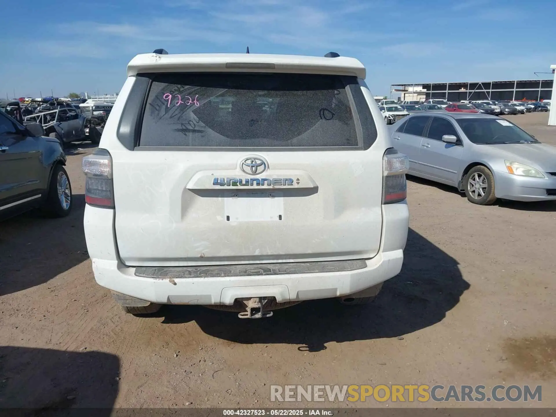 16 Photograph of a damaged car JTEEU5JR0R5313971 TOYOTA 4RUNNER 2024