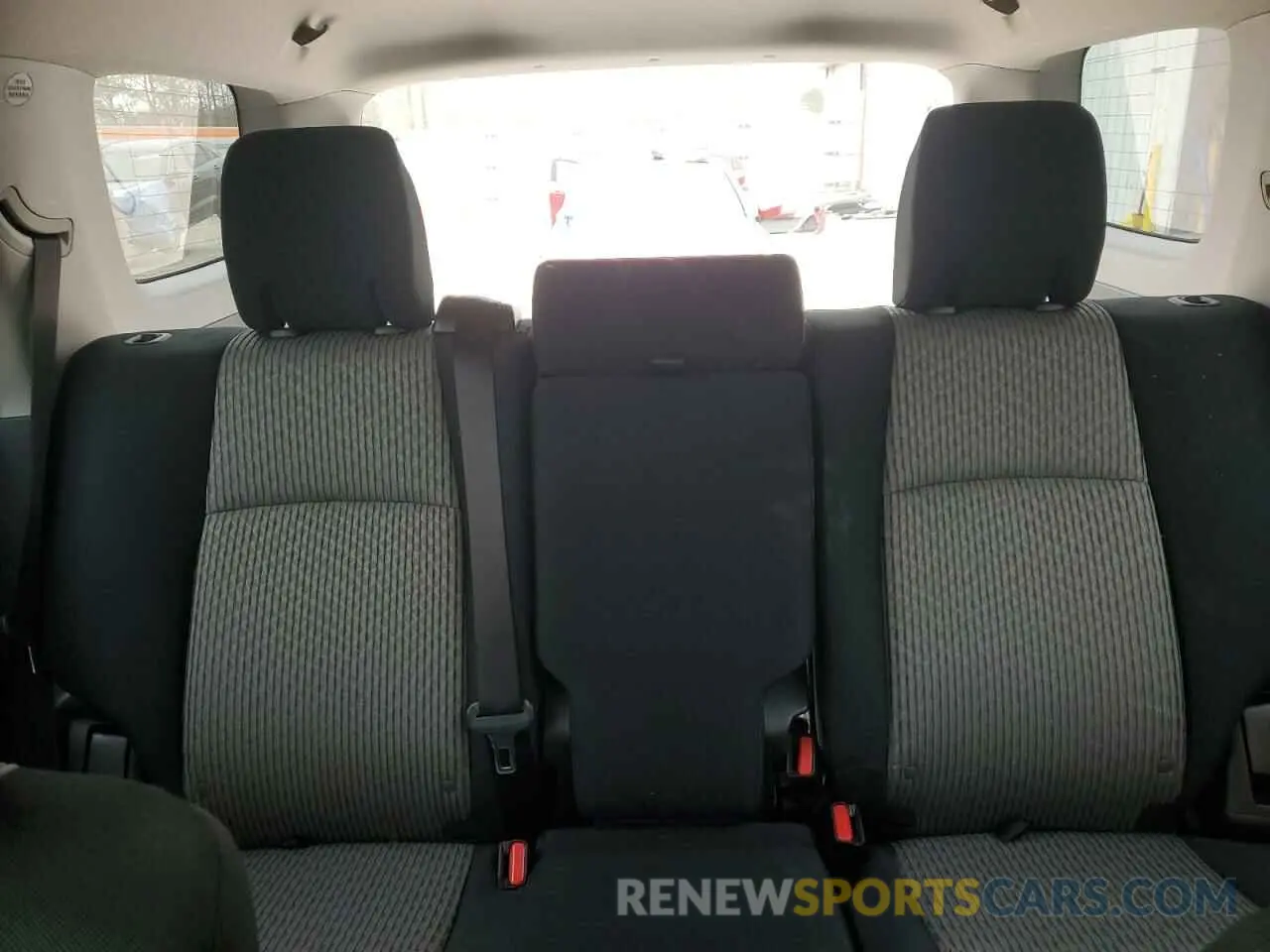 10 Фотография поврежденного автомобиля JTEEU5JR1R5314997 TOYOTA 4RUNNER 2024