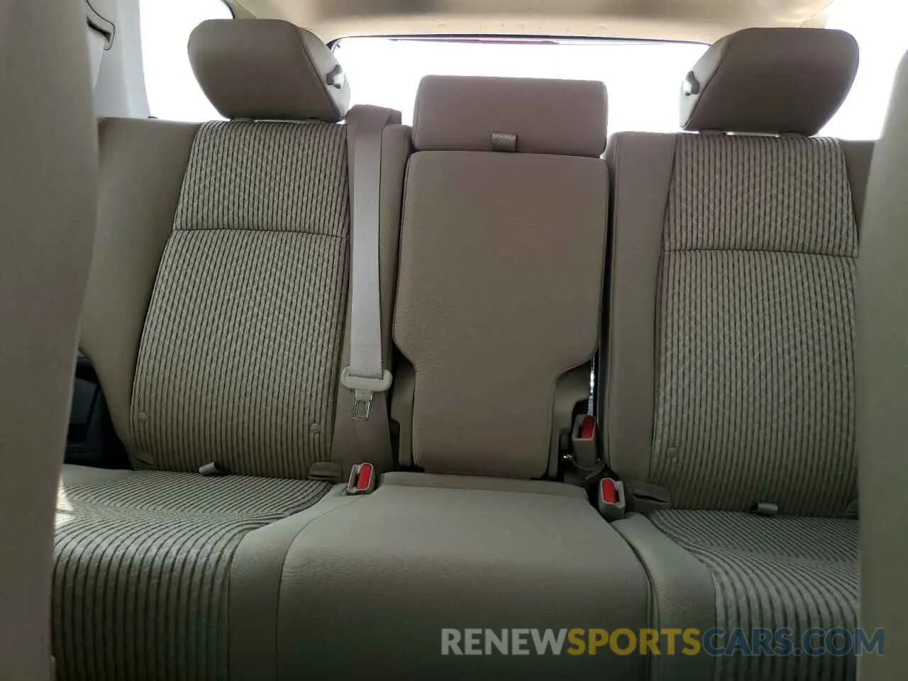 10 Фотография поврежденного автомобиля JTEEU5JR2R5308853 TOYOTA 4RUNNER 2024
