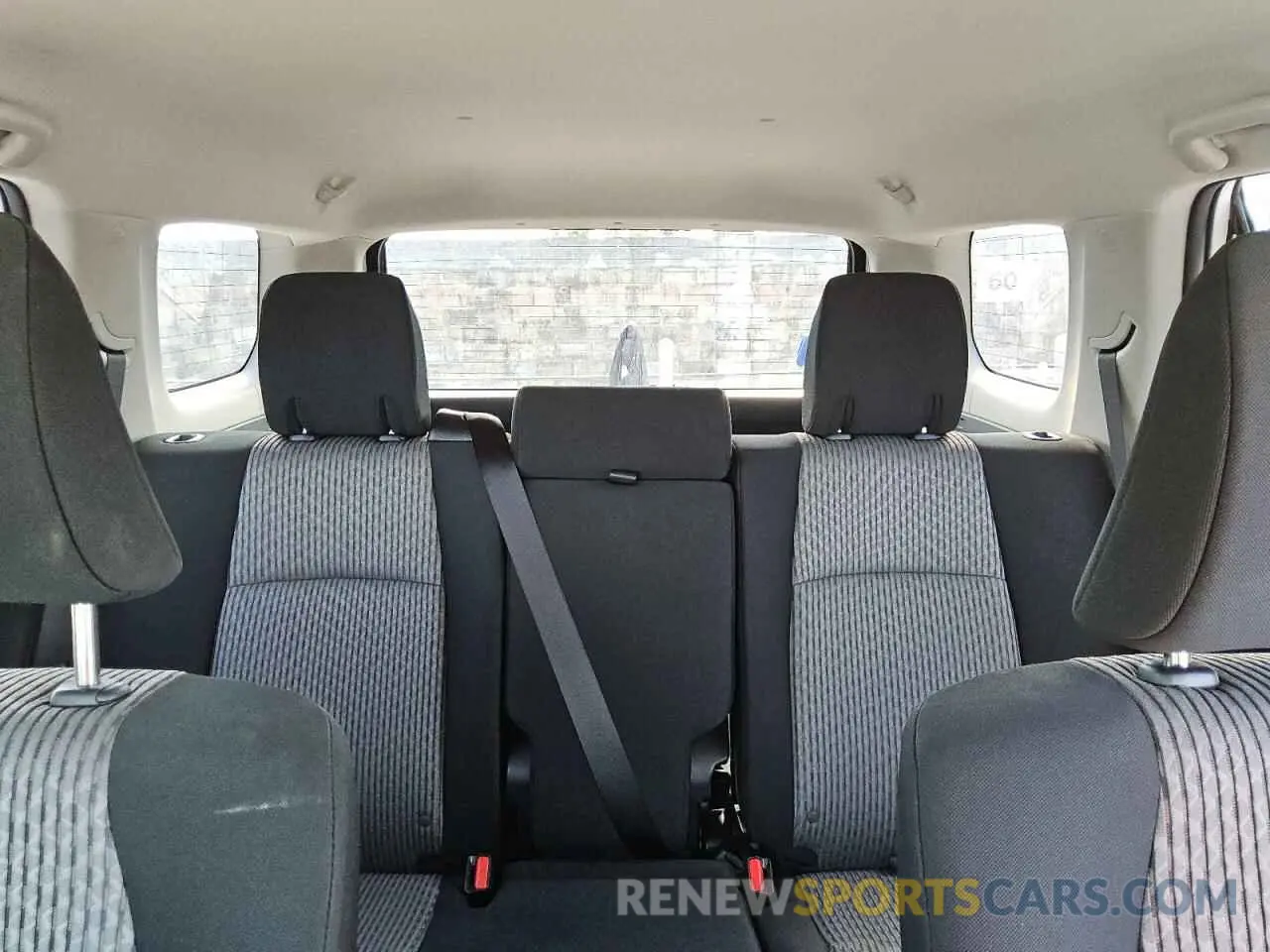 10 Фотография поврежденного автомобиля JTEEU5JR2R5314992 TOYOTA 4RUNNER 2024