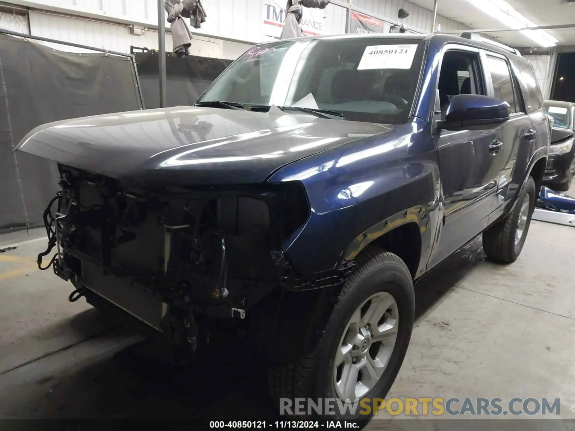 2 Фотография поврежденного автомобиля JTEEU5JR3R5316203 TOYOTA 4RUNNER 2024