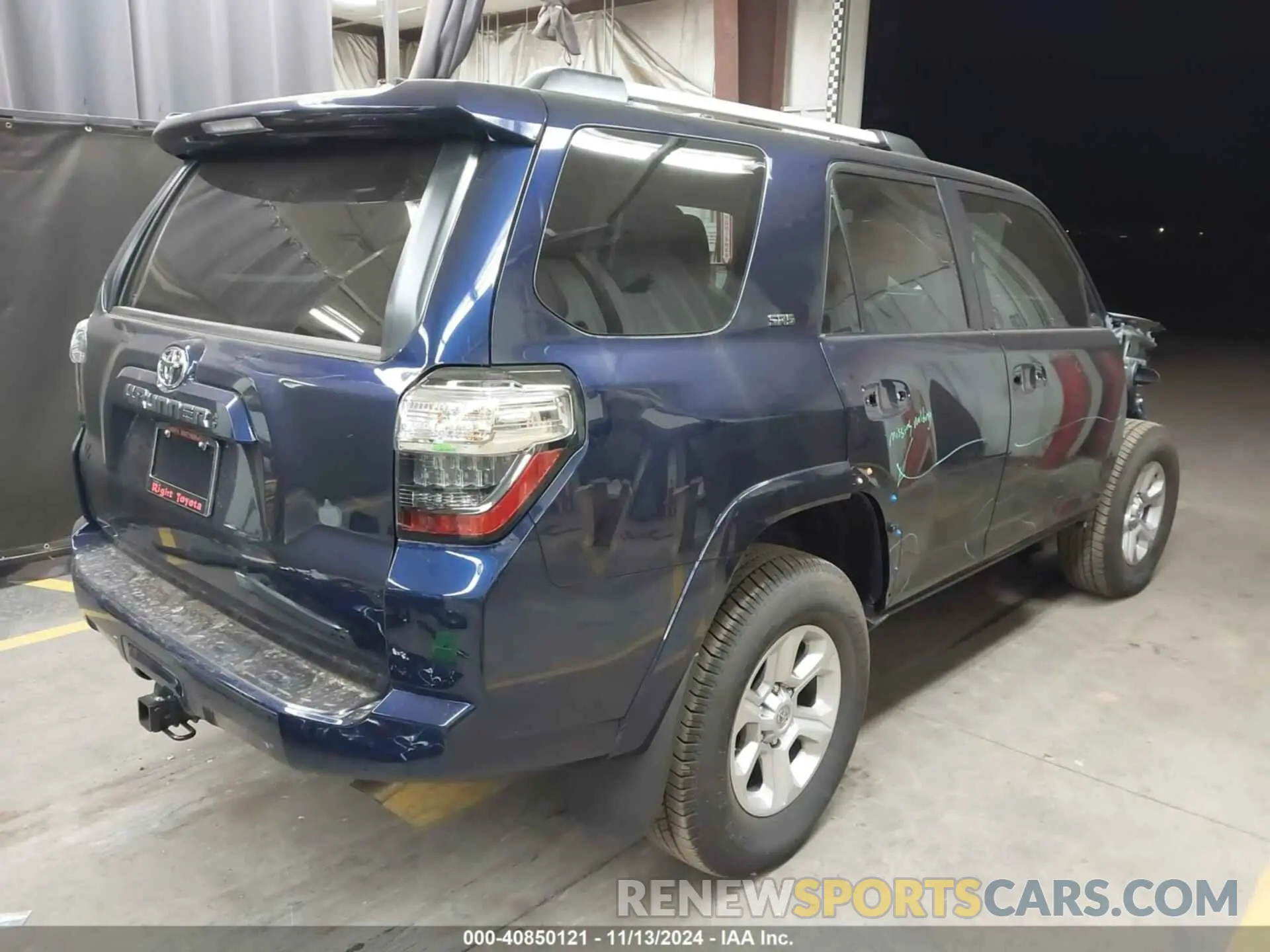4 Фотография поврежденного автомобиля JTEEU5JR3R5316203 TOYOTA 4RUNNER 2024