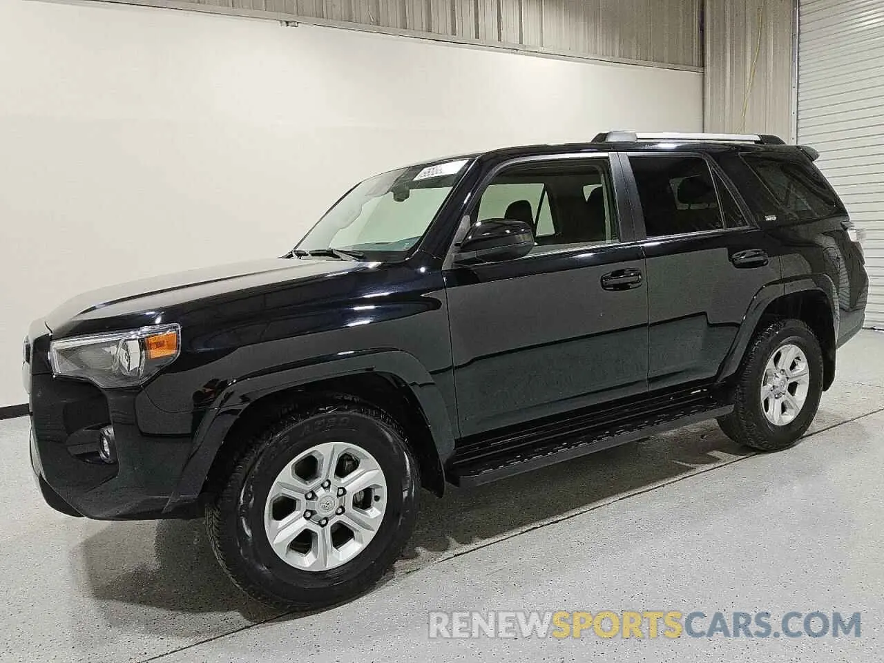 1 Photograph of a damaged car JTEEU5JR5R5306143 TOYOTA 4RUNNER 2024