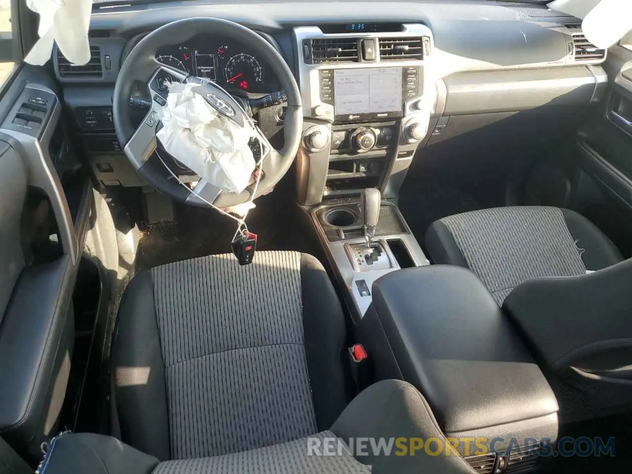 8 Фотография поврежденного автомобиля JTEEU5JR5R5311567 TOYOTA 4RUNNER 2024
