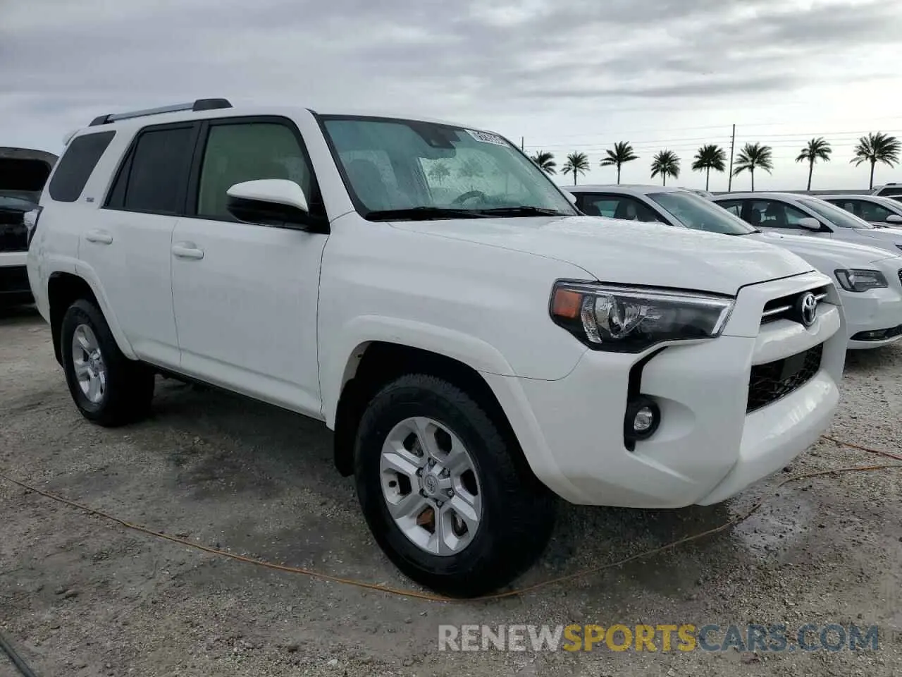 4 Photograph of a damaged car JTEEU5JR6R5306250 TOYOTA 4RUNNER 2024