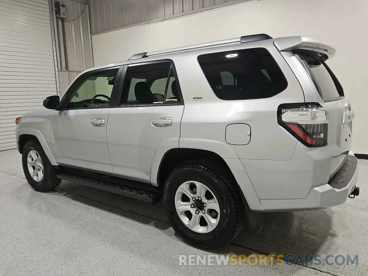 2 Photograph of a damaged car JTEEU5JR7R5307889 TOYOTA 4RUNNER 2024