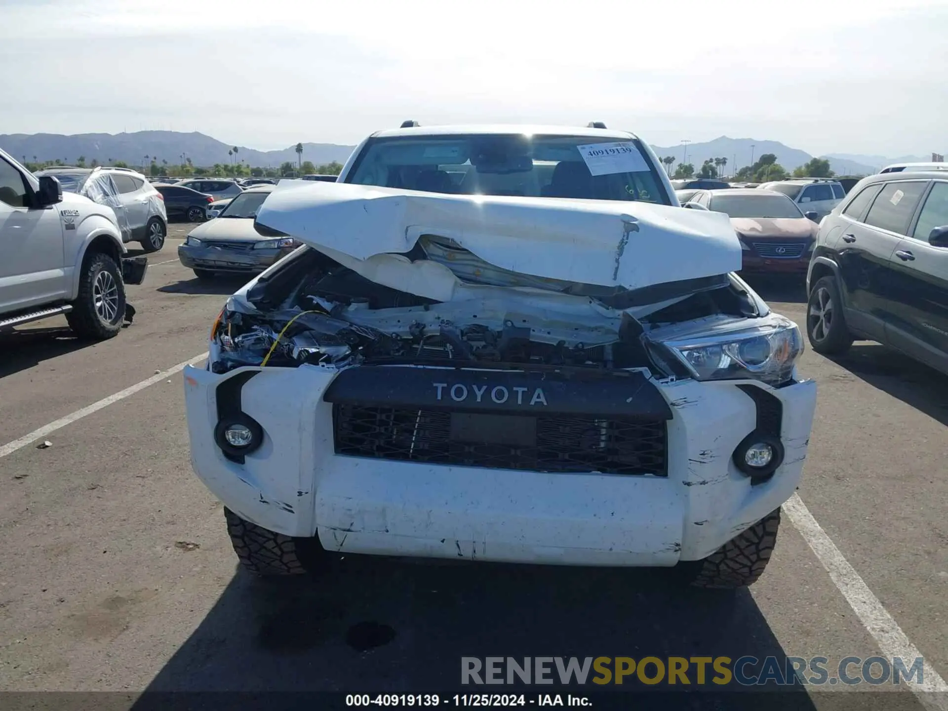 12 Фотография поврежденного автомобиля JTEEU5JR7R5313496 TOYOTA 4RUNNER 2024