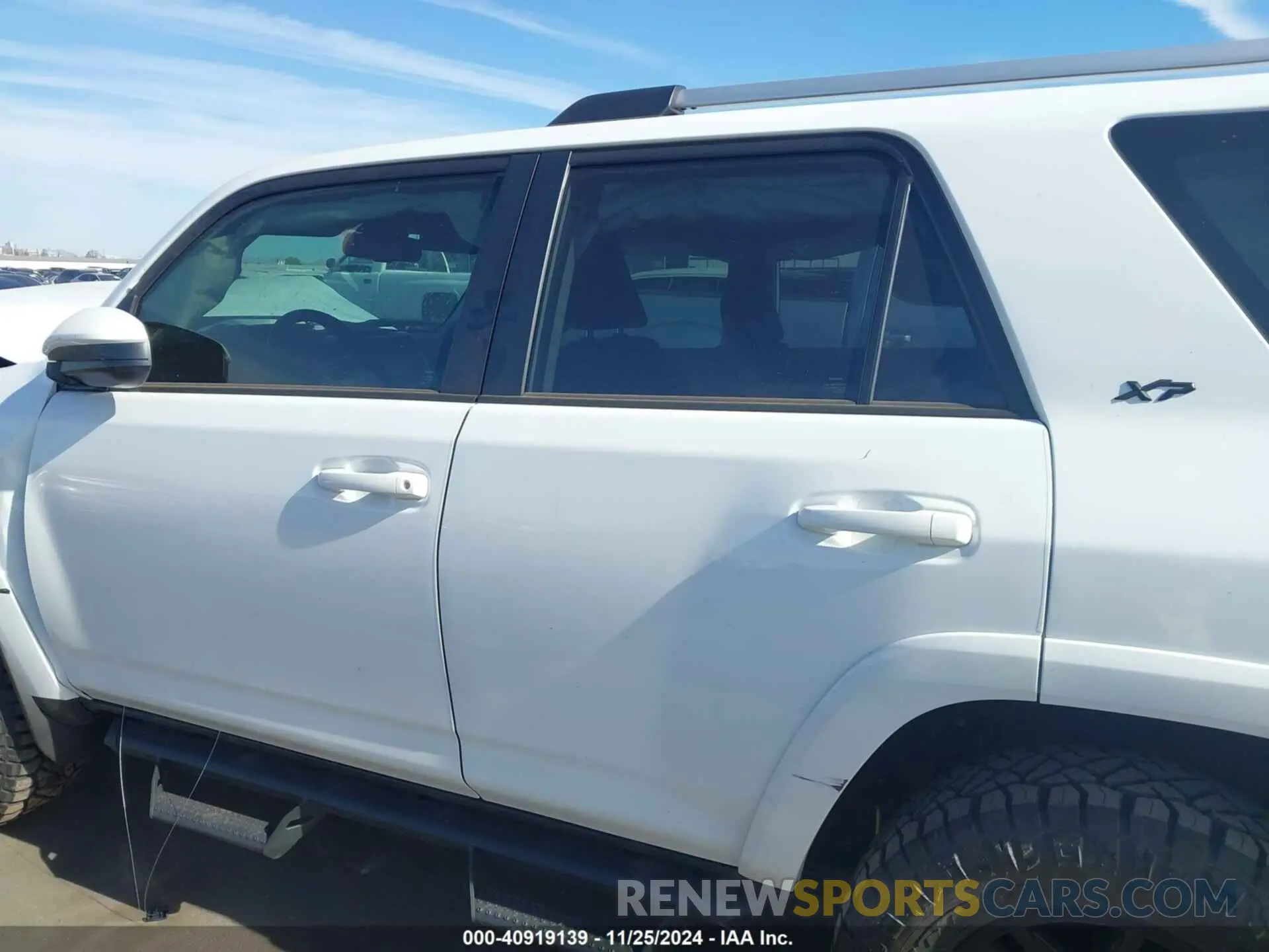 14 Фотография поврежденного автомобиля JTEEU5JR7R5313496 TOYOTA 4RUNNER 2024