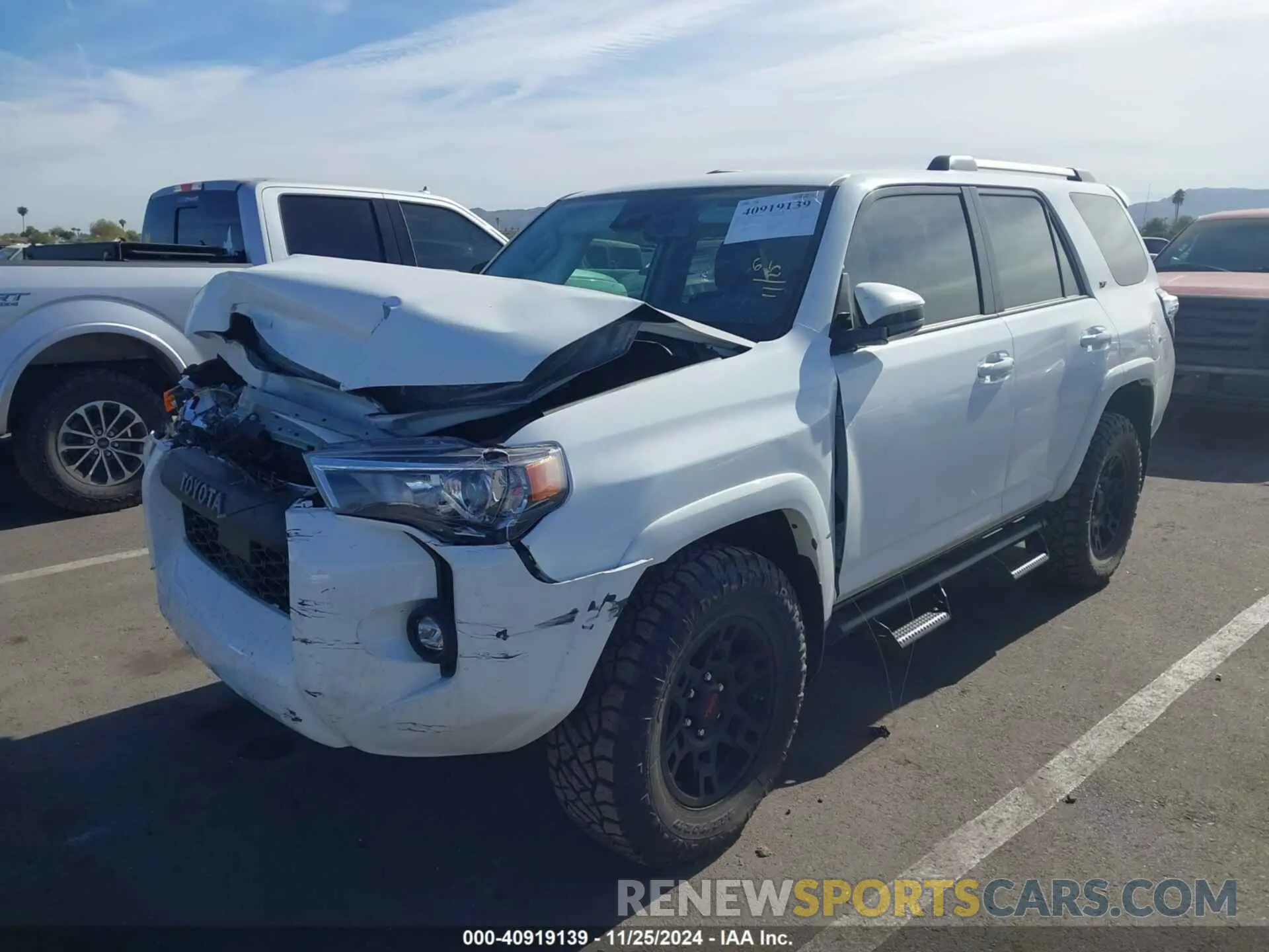 2 Фотография поврежденного автомобиля JTEEU5JR7R5313496 TOYOTA 4RUNNER 2024