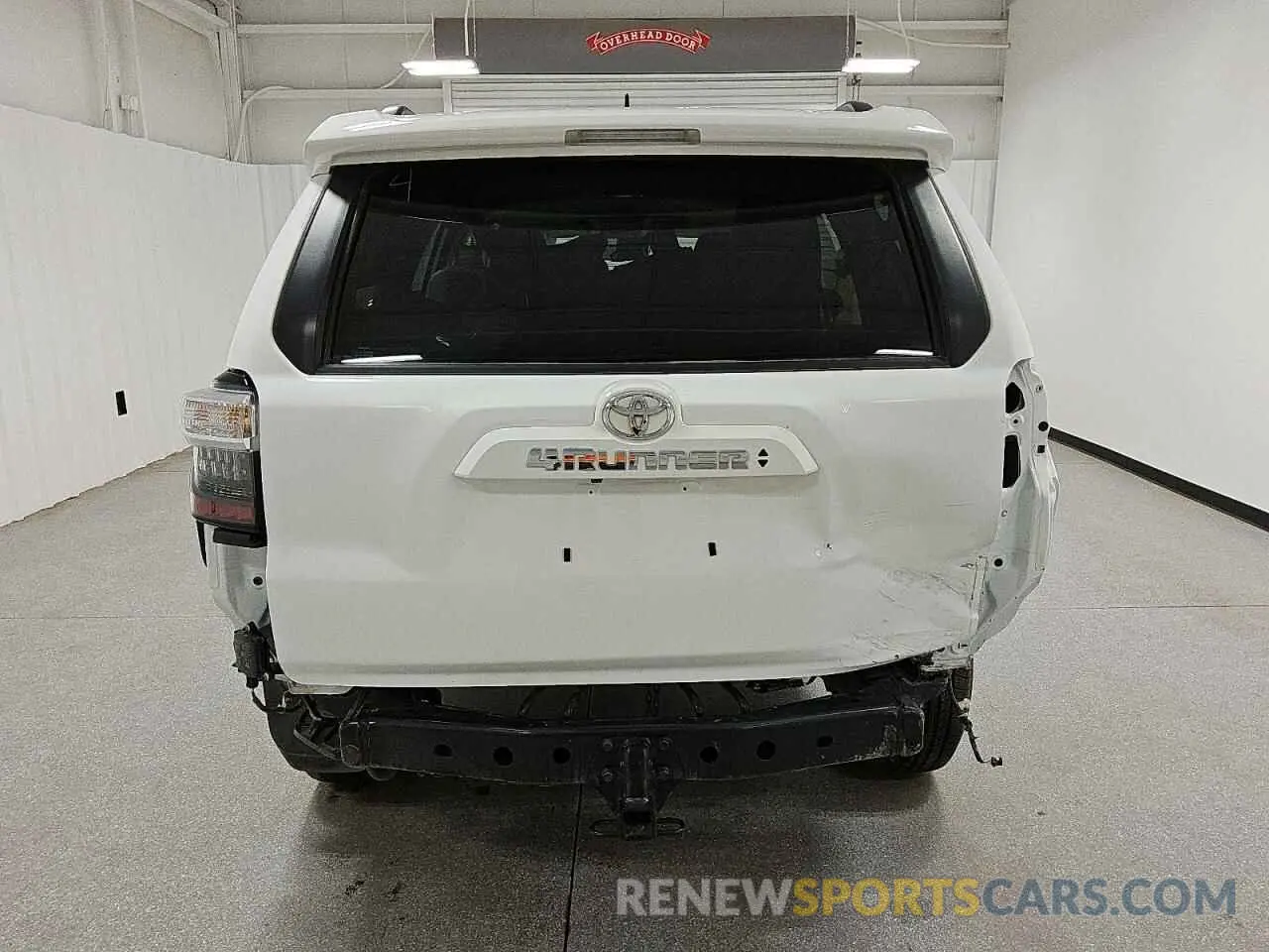 6 Фотография поврежденного автомобиля JTEEU5JRXR5311631 TOYOTA 4RUNNER 2024