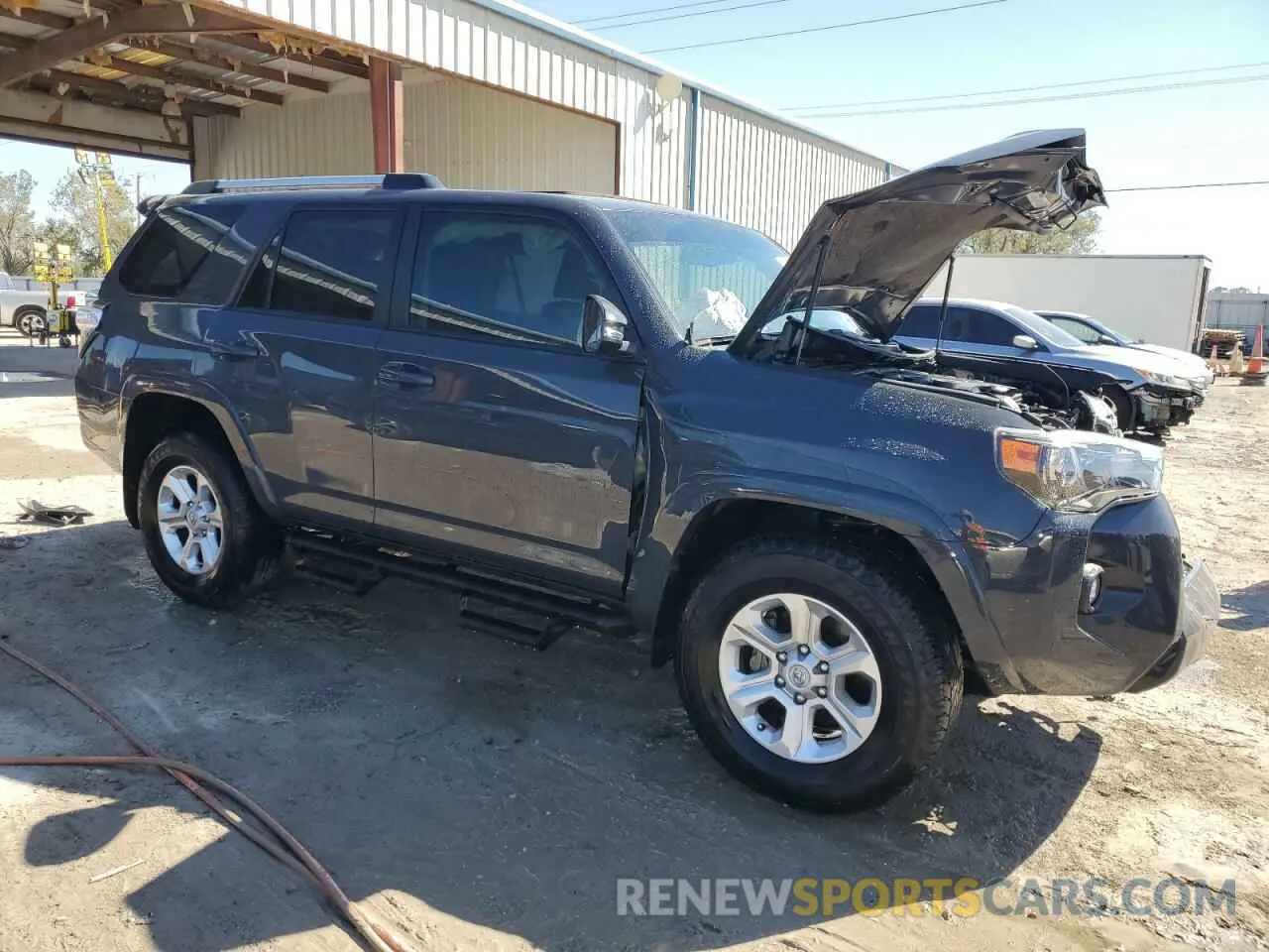 4 Photograph of a damaged car JTEFU5JR3R5310146 TOYOTA 4RUNNER 2024