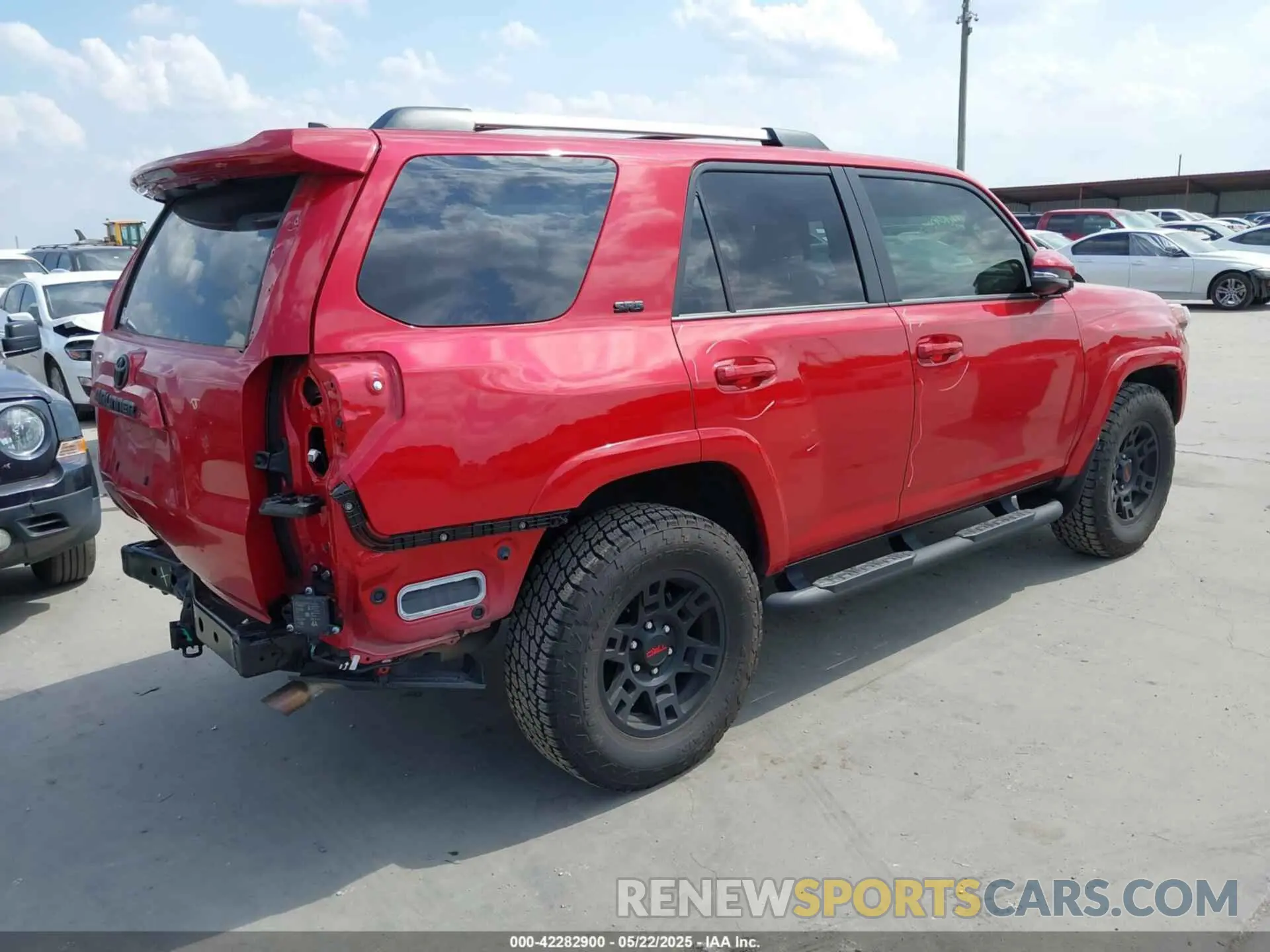 4 Фотография поврежденного автомобиля JTEFU5JR4R5305764 TOYOTA 4RUNNER 2024