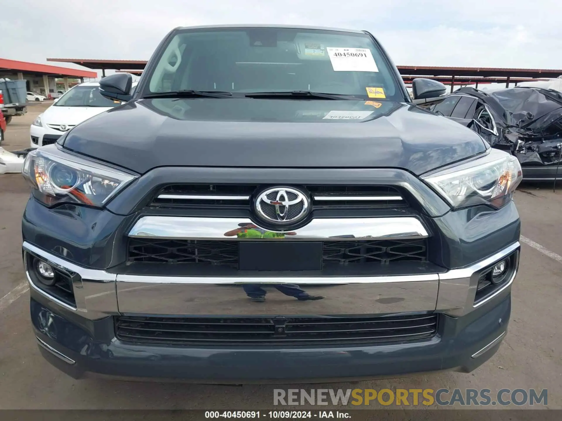 12 Photograph of a damaged car JTEKU5JR0R6237553 TOYOTA 4RUNNER 2024
