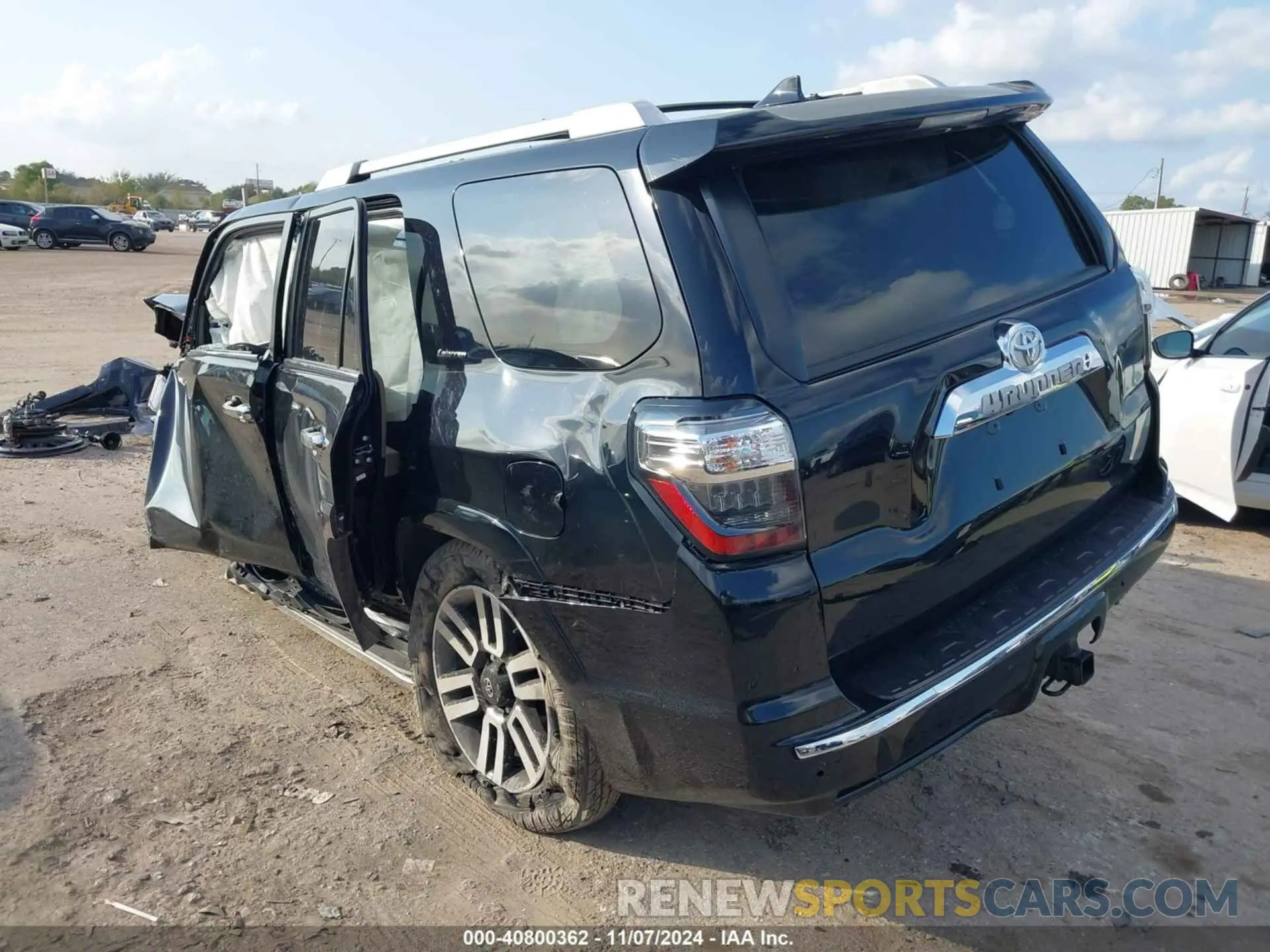 3 Фотография поврежденного автомобиля JTEKU5JR5R6242439 TOYOTA 4RUNNER 2024