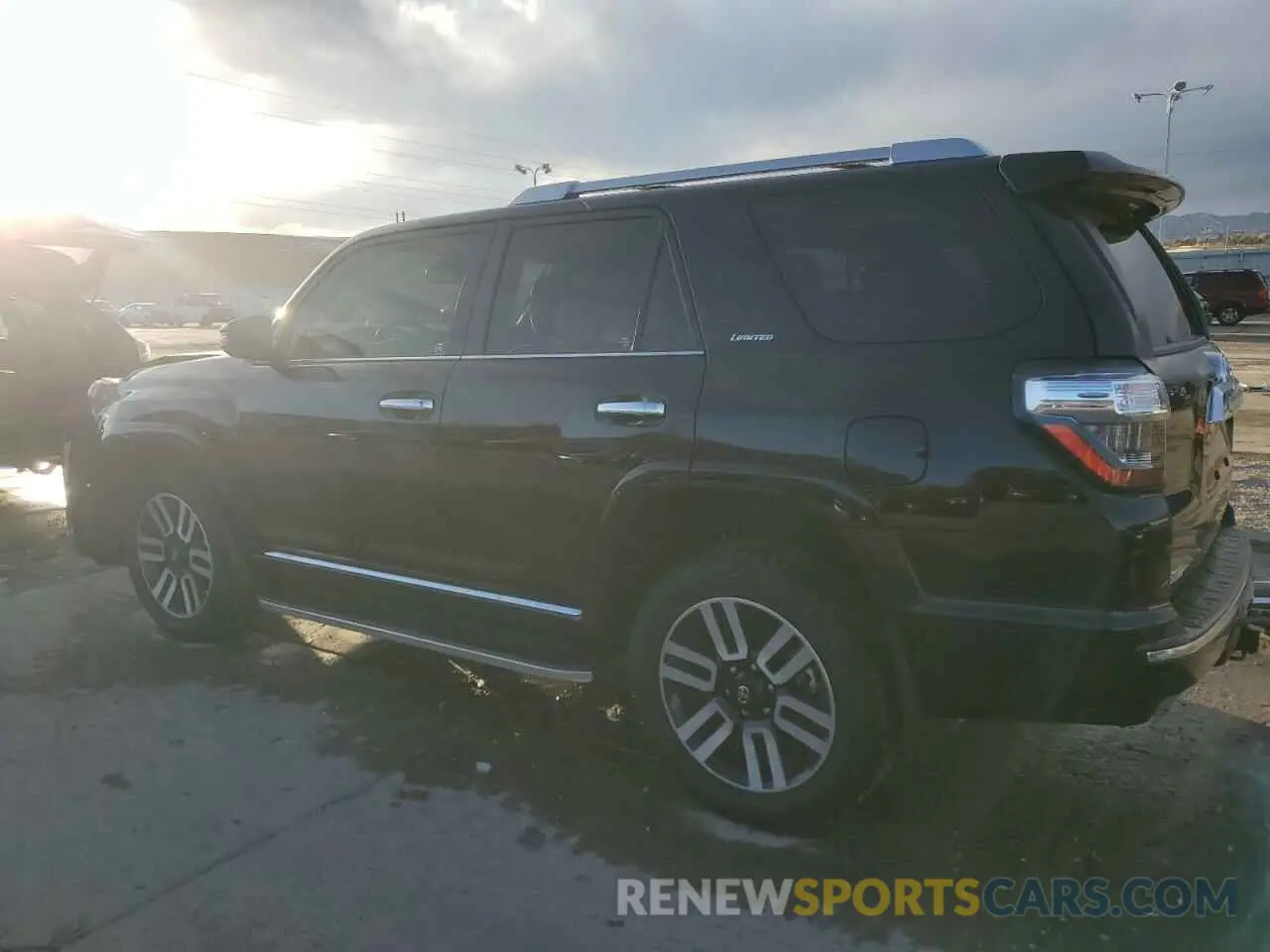 2 Photograph of a damaged car JTEKU5JR5R6294332 TOYOTA 4RUNNER 2024