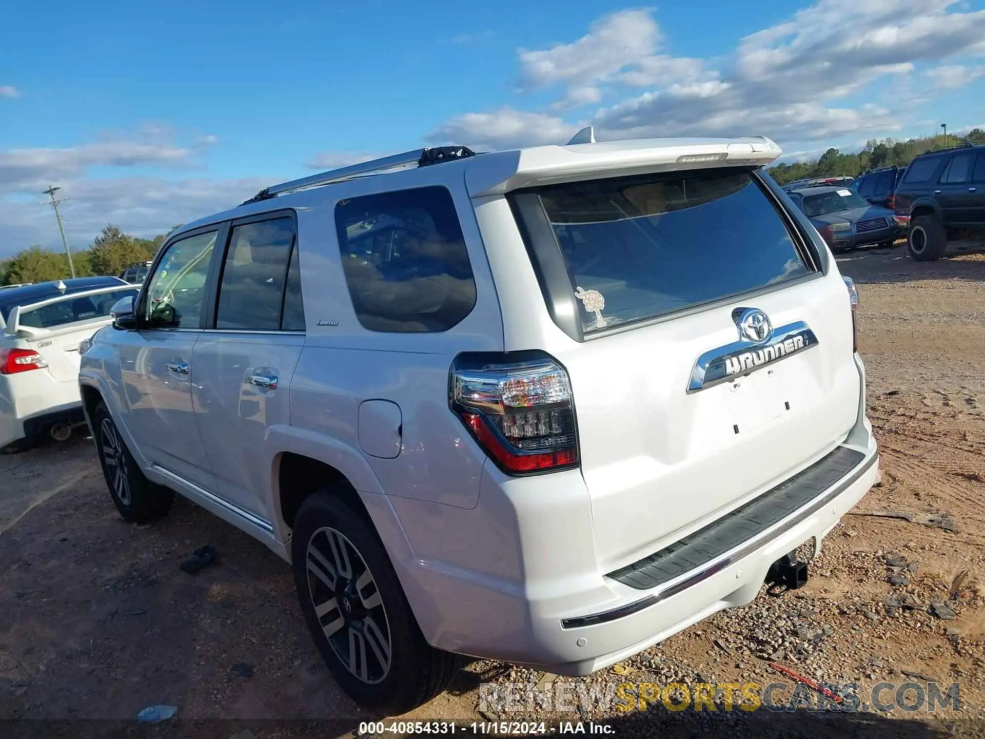 3 Фотография поврежденного автомобиля JTEKU5JR8R6253810 TOYOTA 4RUNNER 2024
