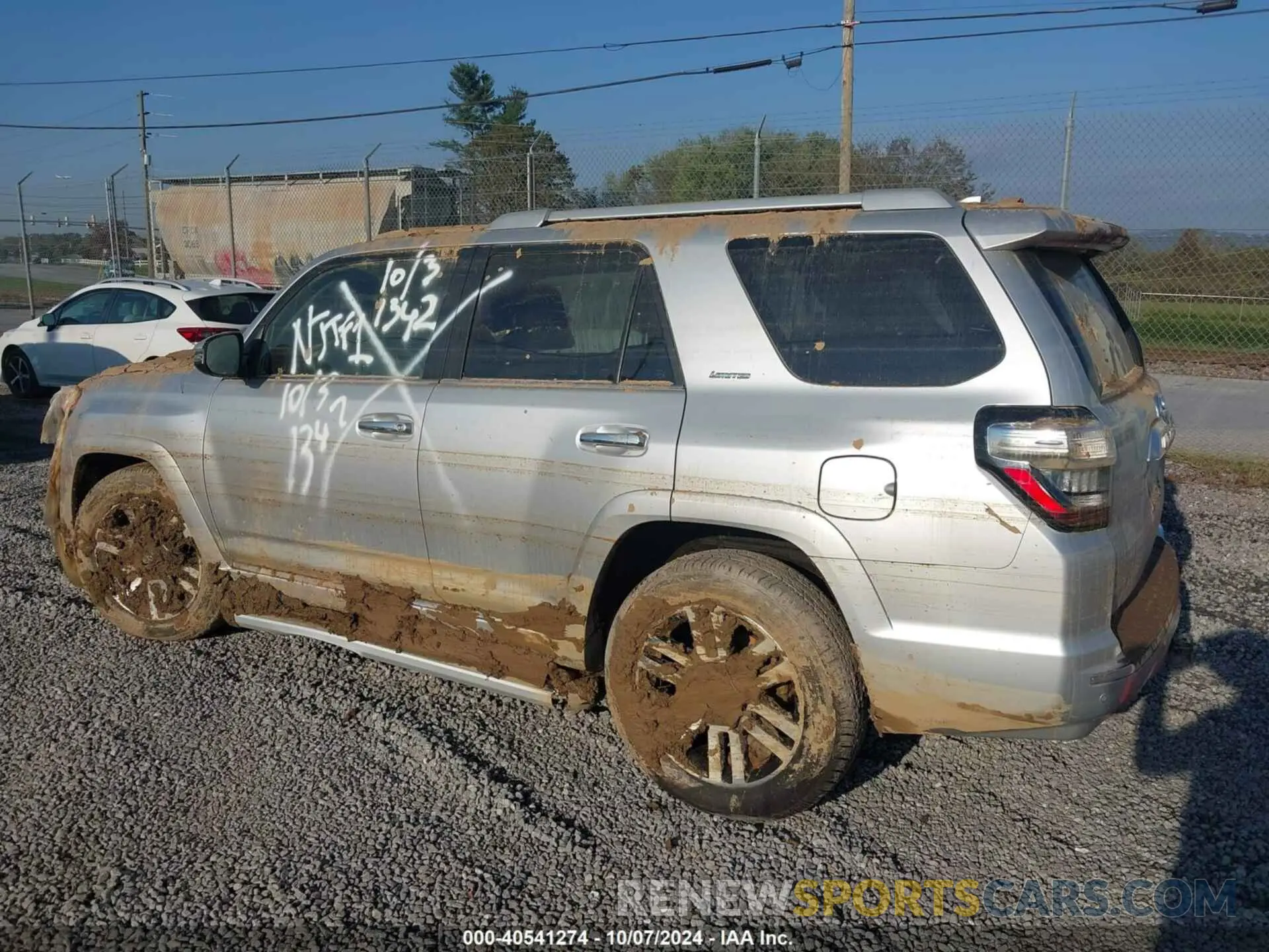13 Photograph of a damaged car JTEKU5JRXR6289305 TOYOTA 4RUNNER 2024
