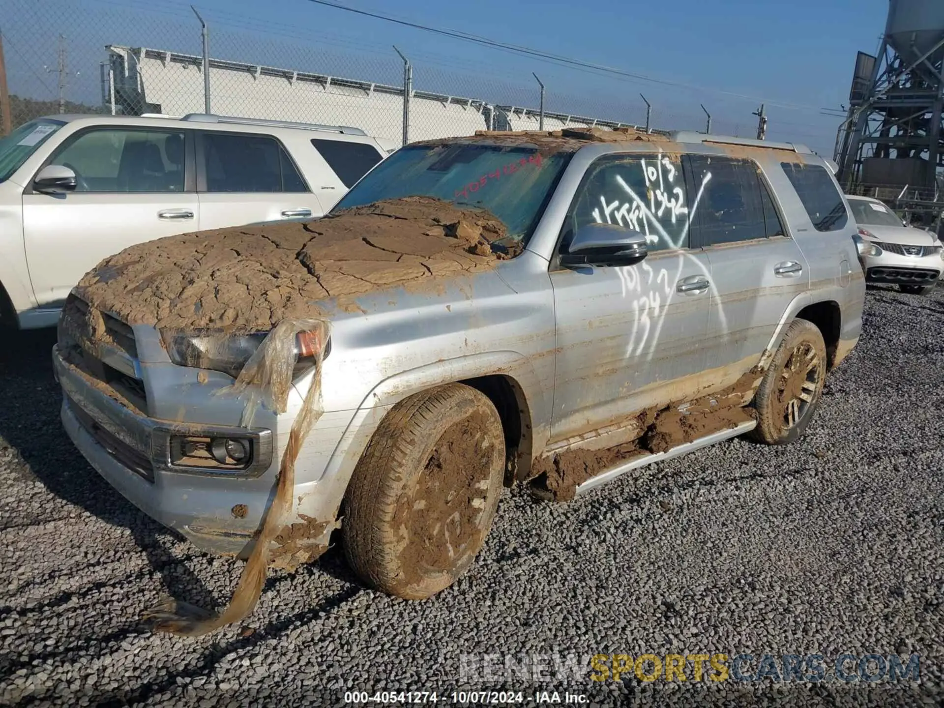 2 Photograph of a damaged car JTEKU5JRXR6289305 TOYOTA 4RUNNER 2024