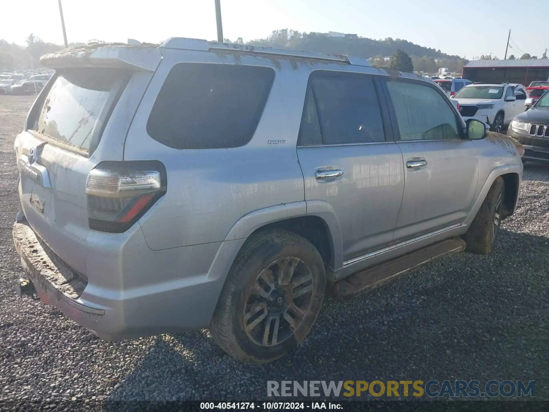 4 Photograph of a damaged car JTEKU5JRXR6289305 TOYOTA 4RUNNER 2024