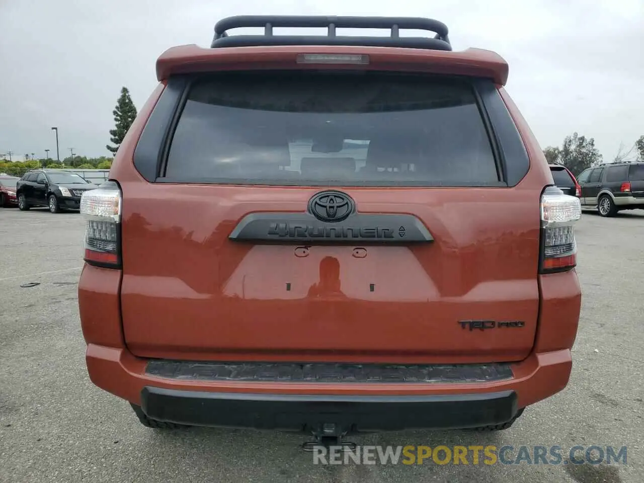 6 Photograph of a damaged car JTELU5JR0R6259444 TOYOTA 4RUNNER 2024