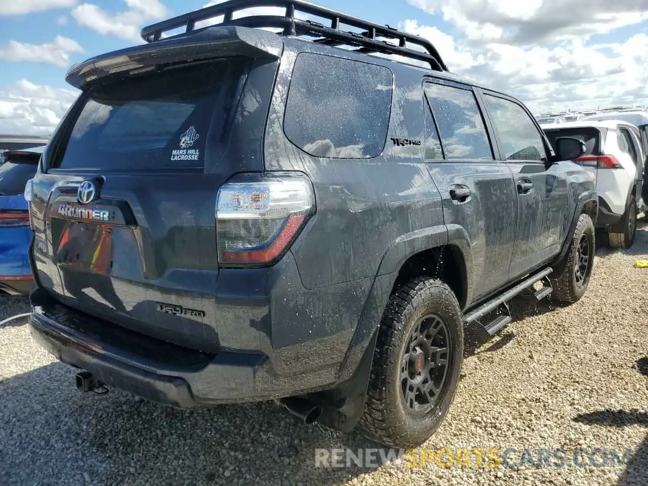 3 Photograph of a damaged car JTELU5JR4R6231503 TOYOTA 4RUNNER 2024