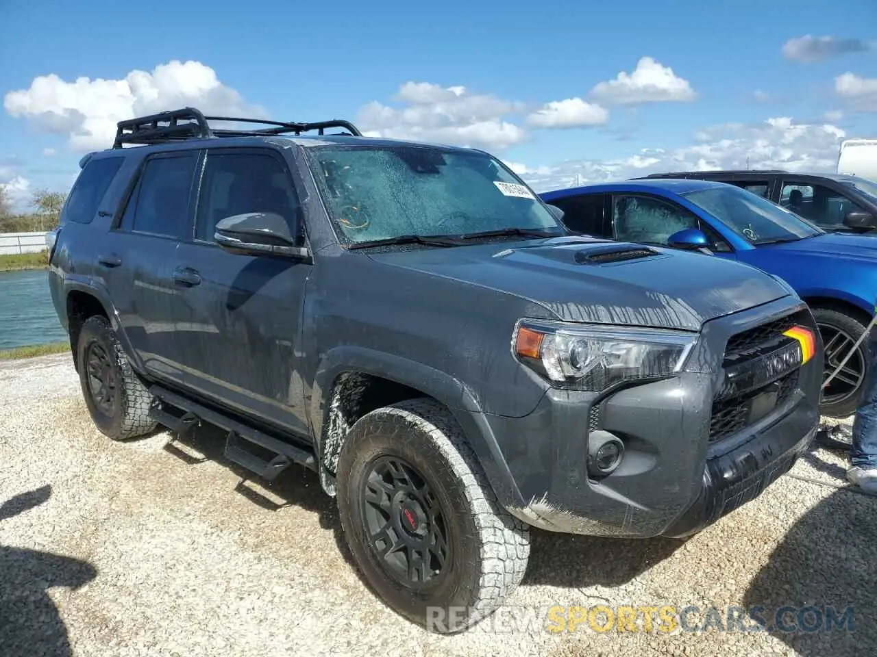 4 Photograph of a damaged car JTELU5JR4R6231503 TOYOTA 4RUNNER 2024