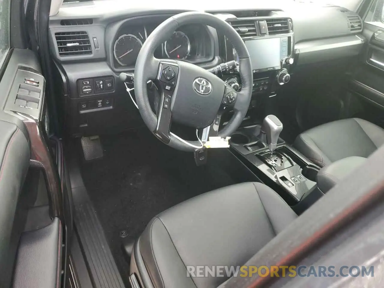 8 Photograph of a damaged car JTELU5JR4R6231503 TOYOTA 4RUNNER 2024