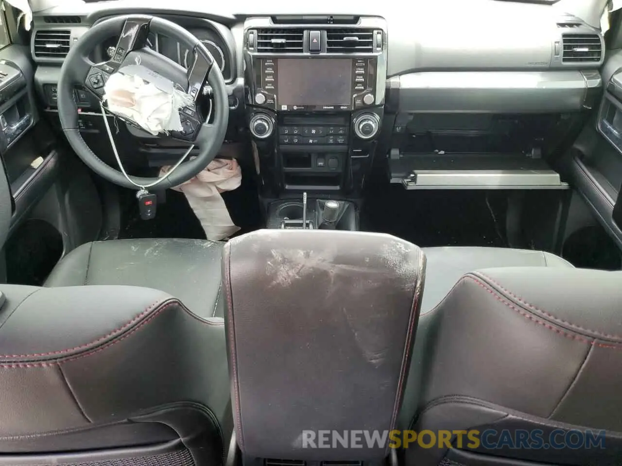 8 Photograph of a damaged car JTELU5JR5R6262923 TOYOTA 4RUNNER 2024