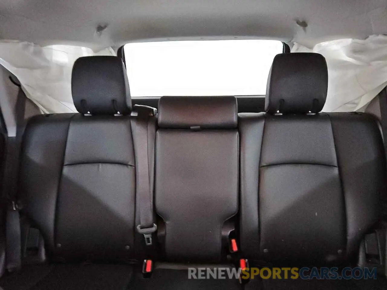 10 Фотография поврежденного автомобиля JTELU5JR8R6285922 TOYOTA 4RUNNER 2024