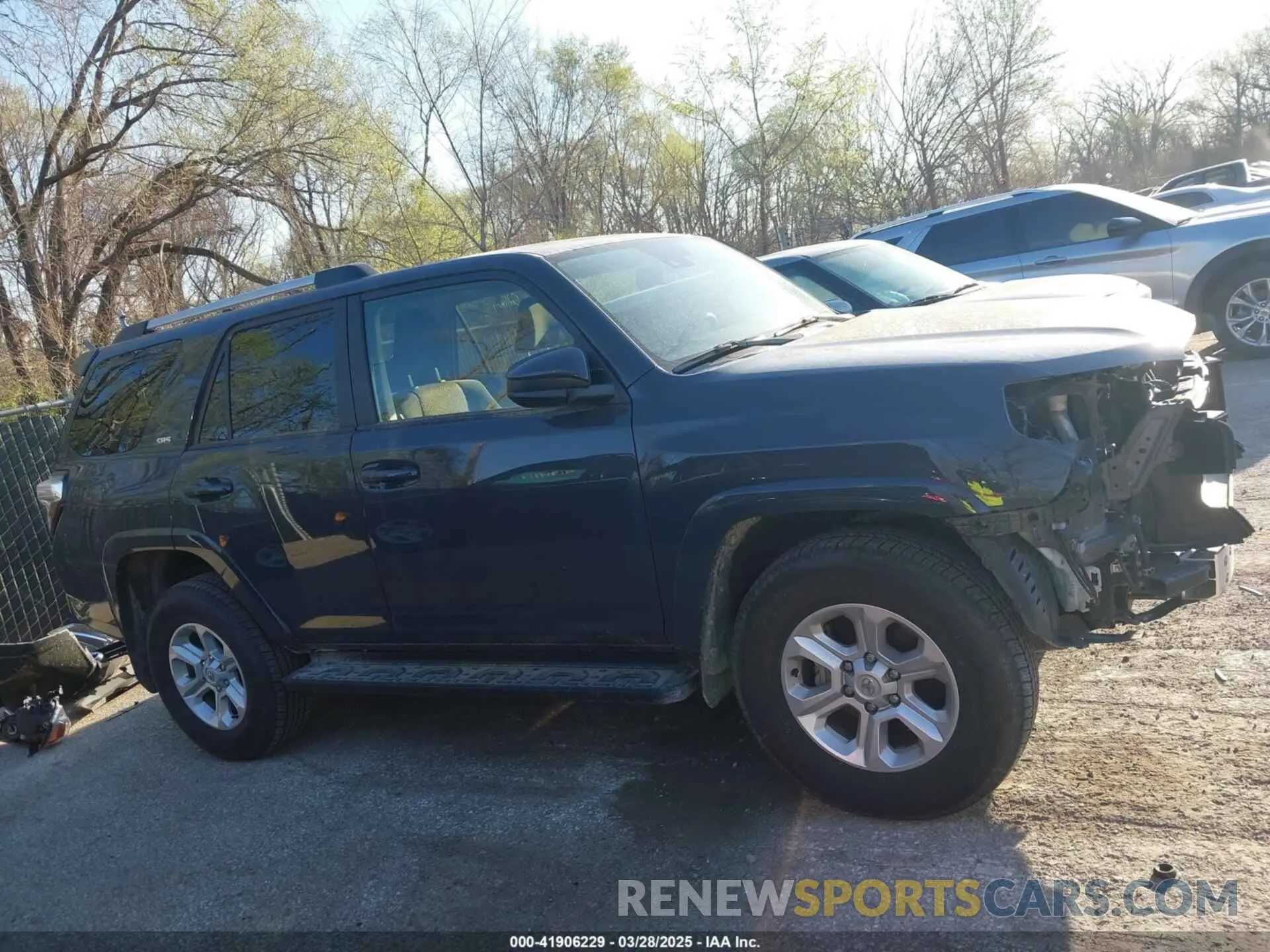 14 Фотография поврежденного автомобиля JTEMU5JR0R6228831 TOYOTA 4RUNNER 2024