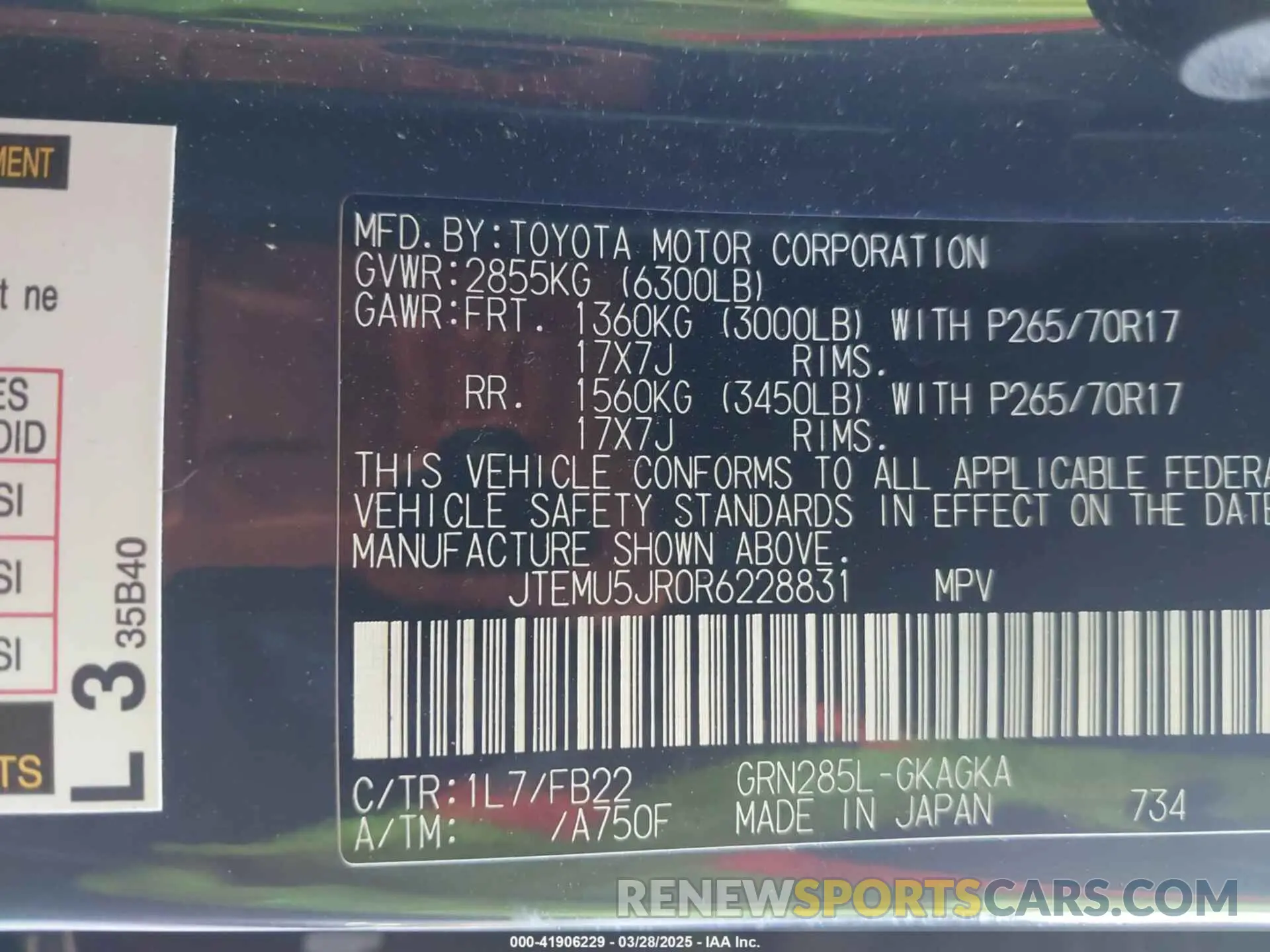 9 Фотография поврежденного автомобиля JTEMU5JR0R6228831 TOYOTA 4RUNNER 2024