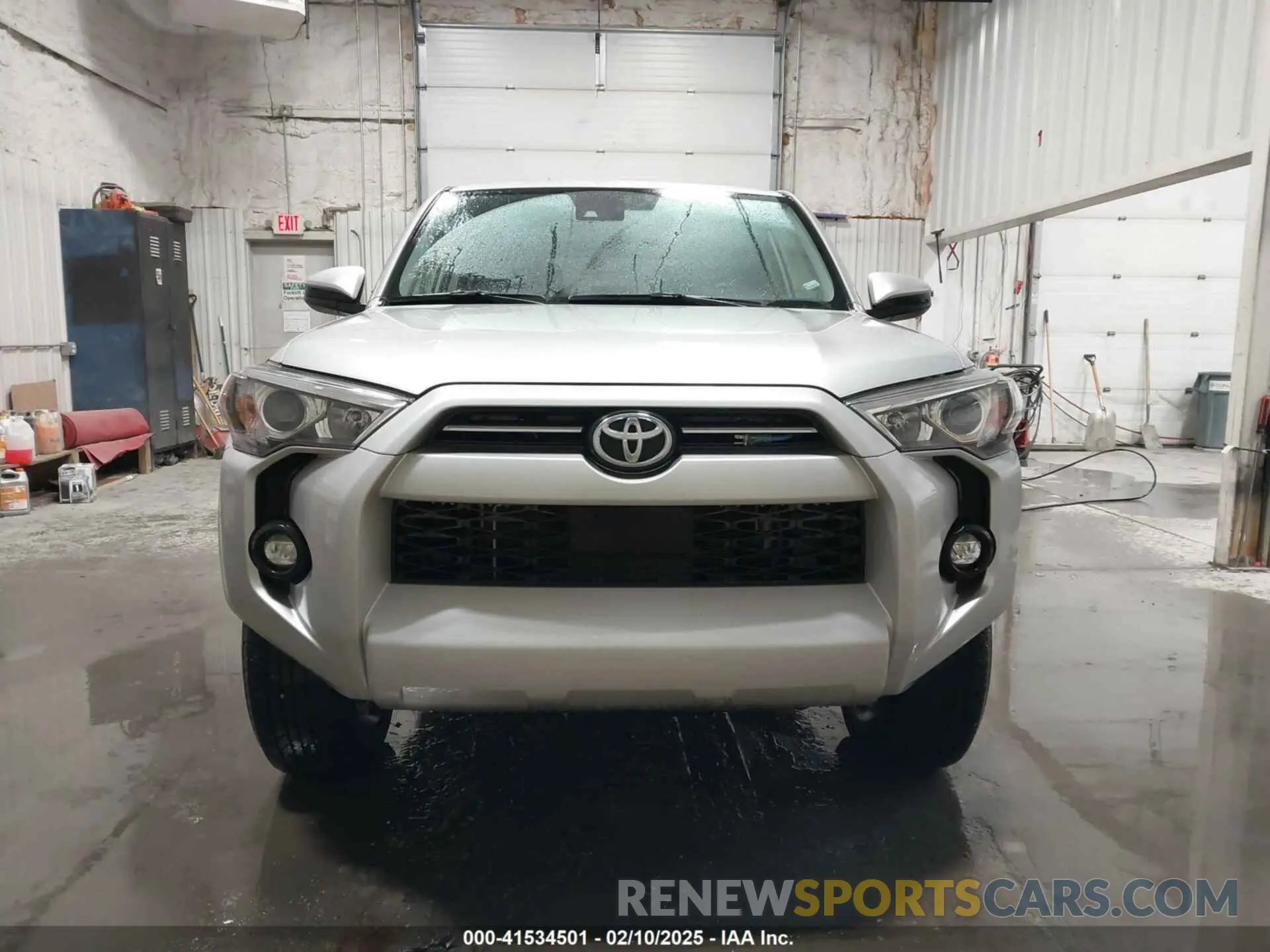 13 Photograph of a damaged car JTEMU5JR2R6243332 TOYOTA 4RUNNER 2024