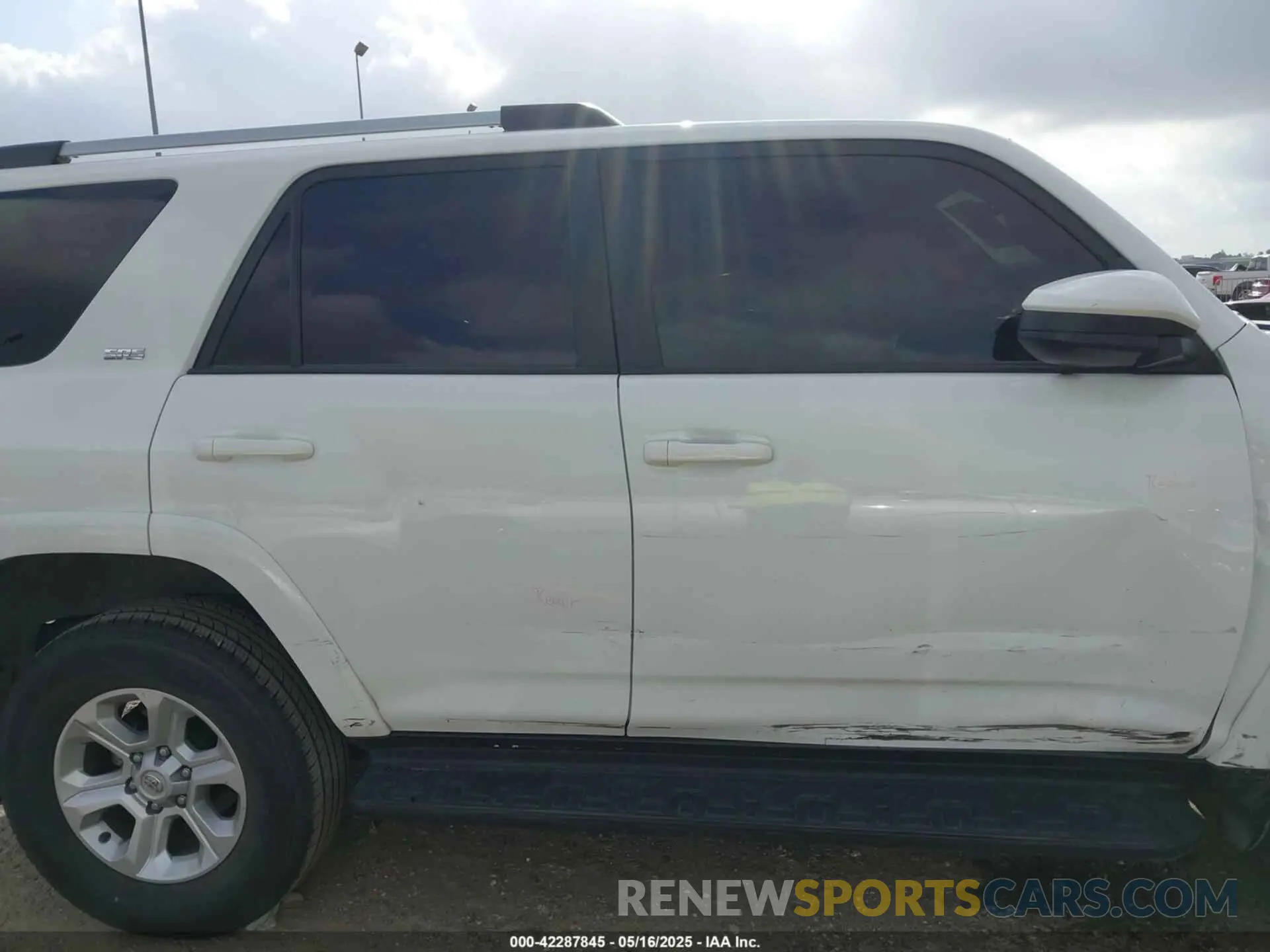 13 Photograph of a damaged car JTEMU5JR4R6223812 TOYOTA 4RUNNER 2024