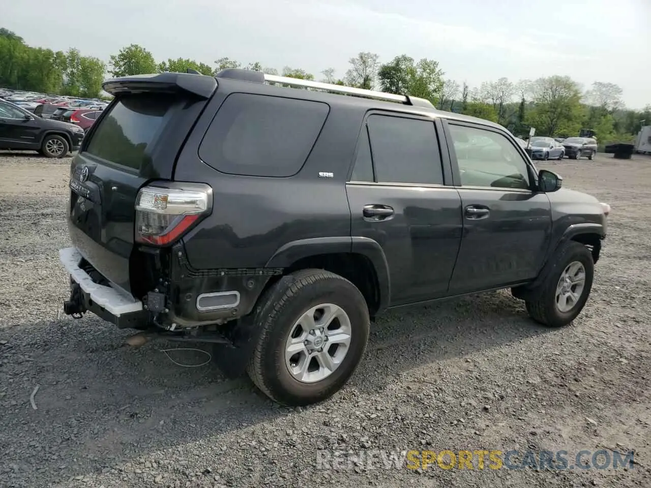 3 Photograph of a damaged car JTEMU5JR4R6284870 TOYOTA 4RUNNER 2024