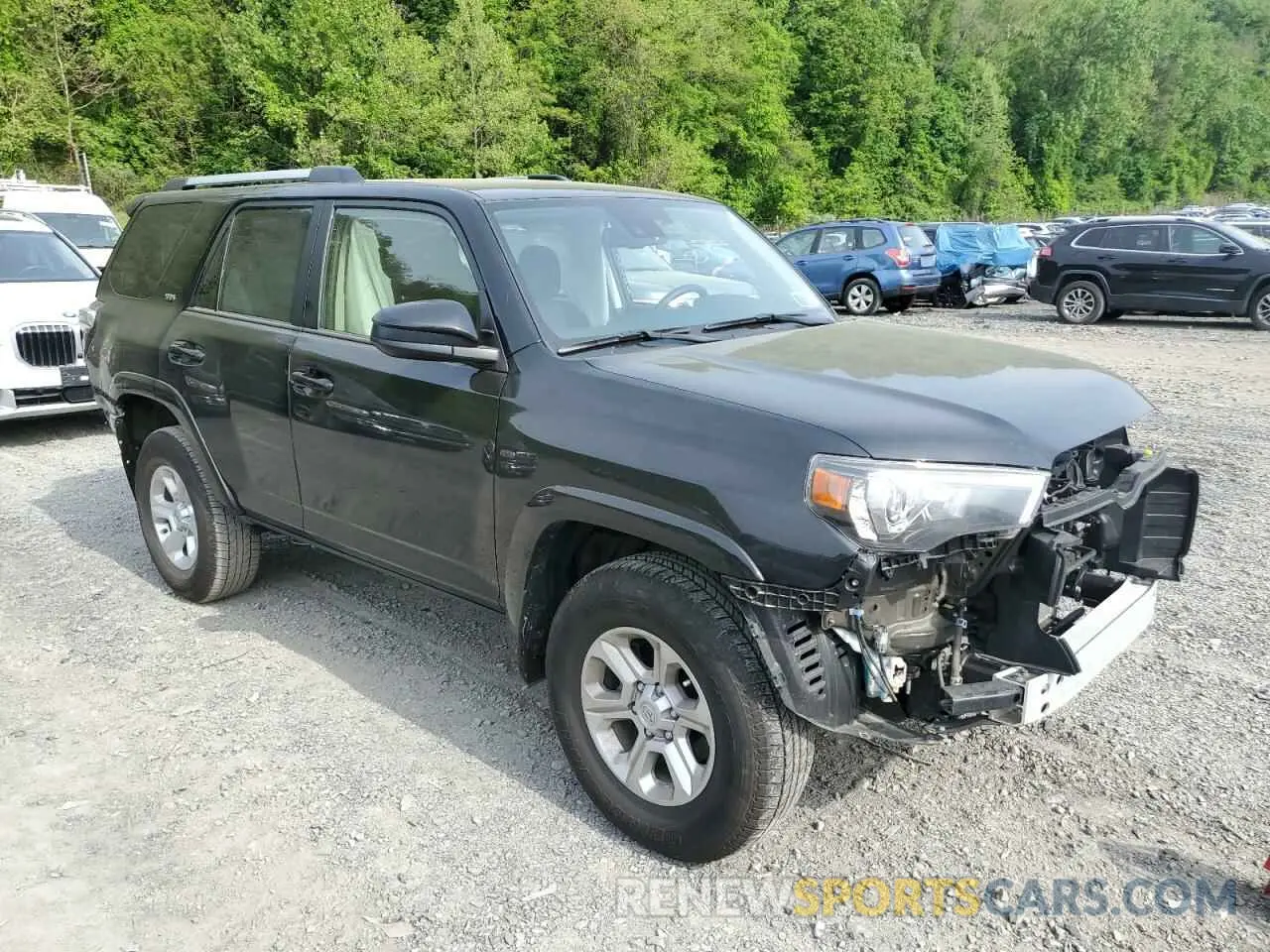 4 Photograph of a damaged car JTEMU5JR4R6284870 TOYOTA 4RUNNER 2024