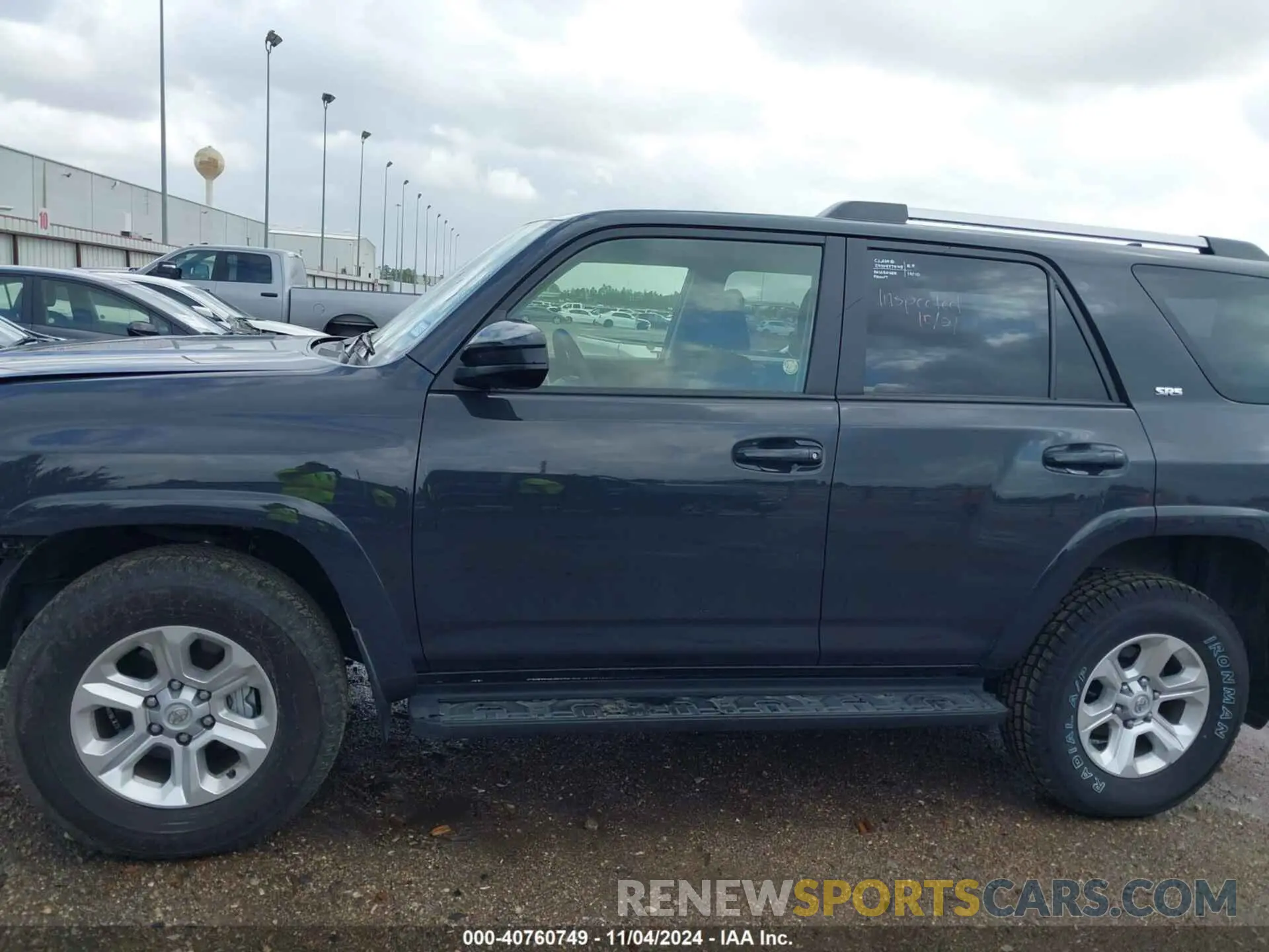 14 Photograph of a damaged car JTEMU5JR5R6246015 TOYOTA 4RUNNER 2024