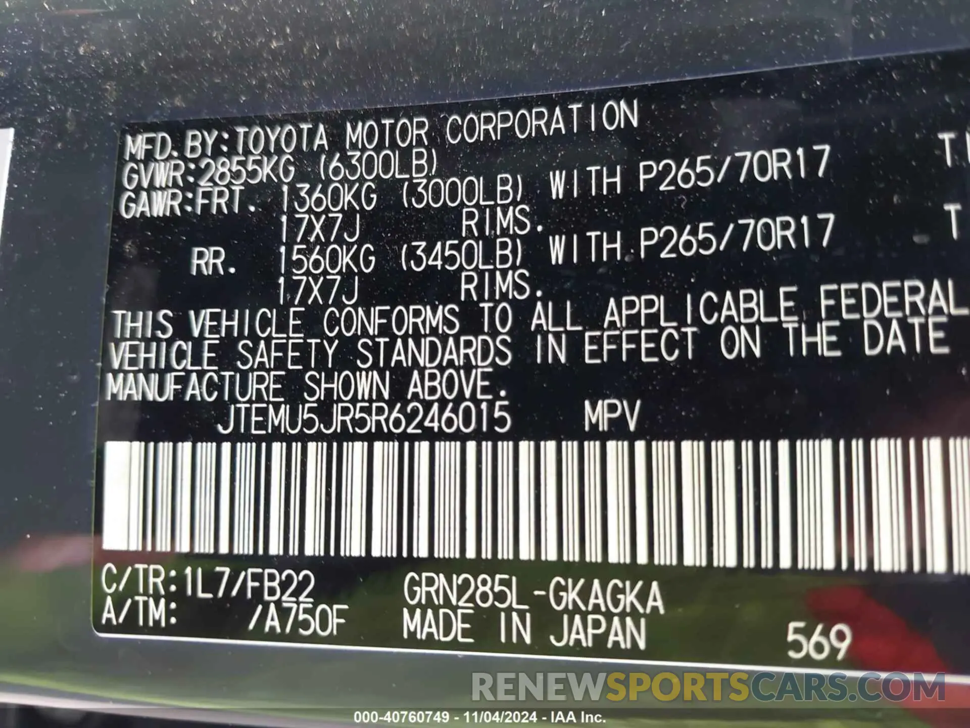 9 Photograph of a damaged car JTEMU5JR5R6246015 TOYOTA 4RUNNER 2024